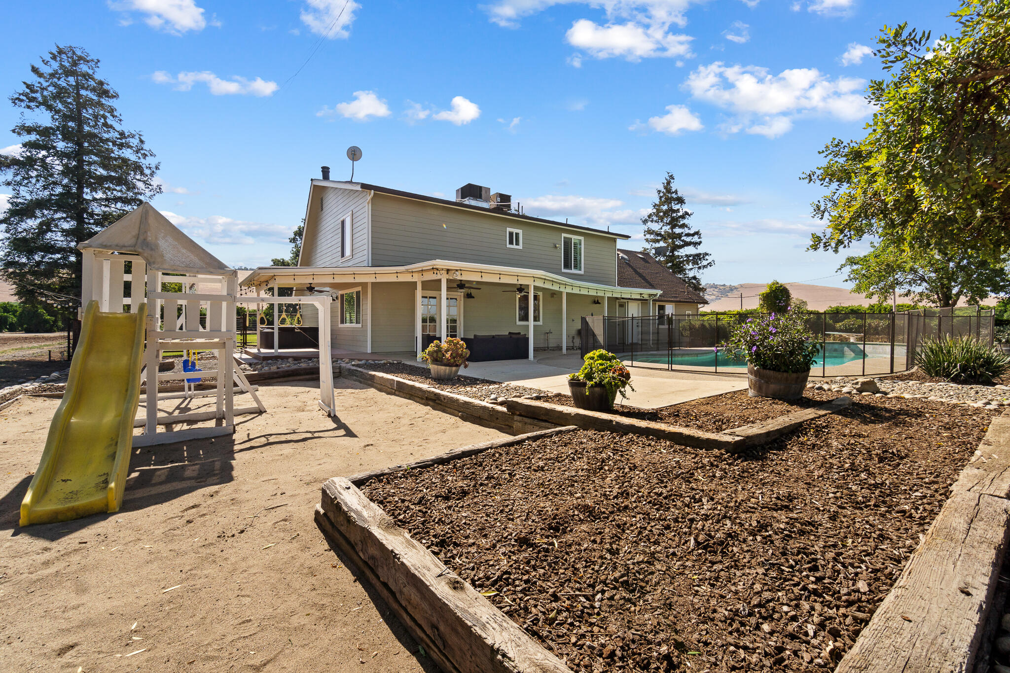 28921 Road 208
