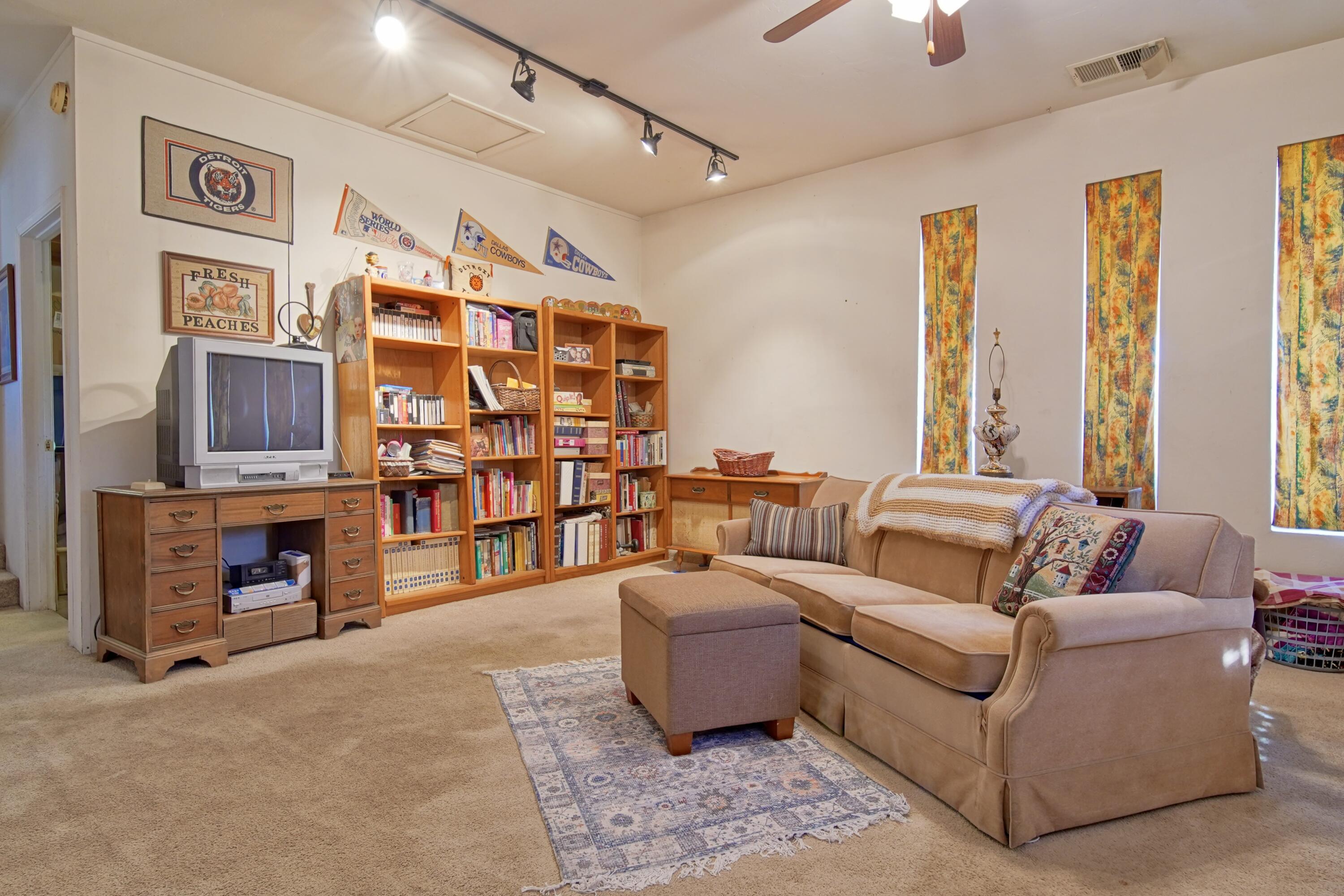 134 N Vista Street