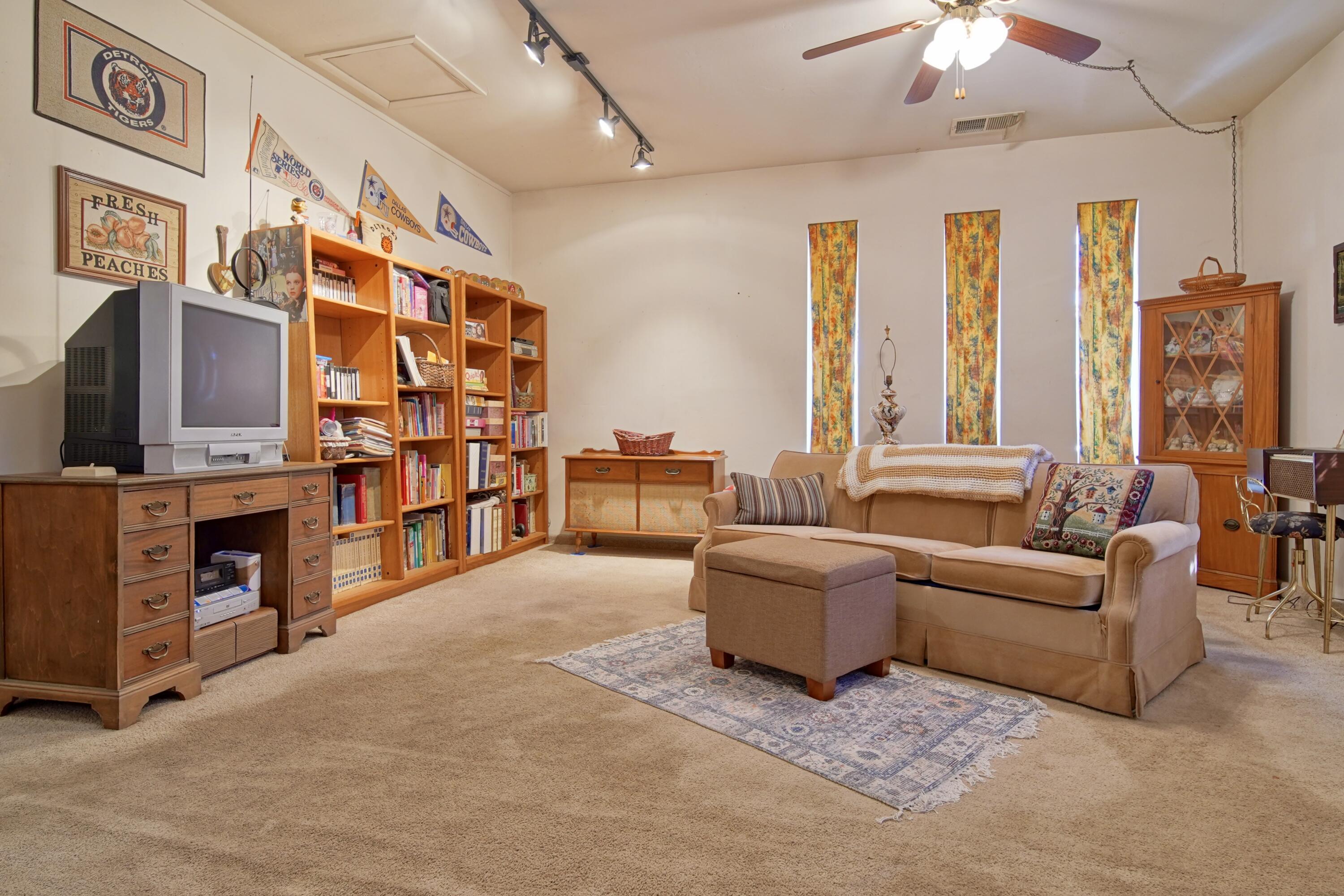134 N Vista Street