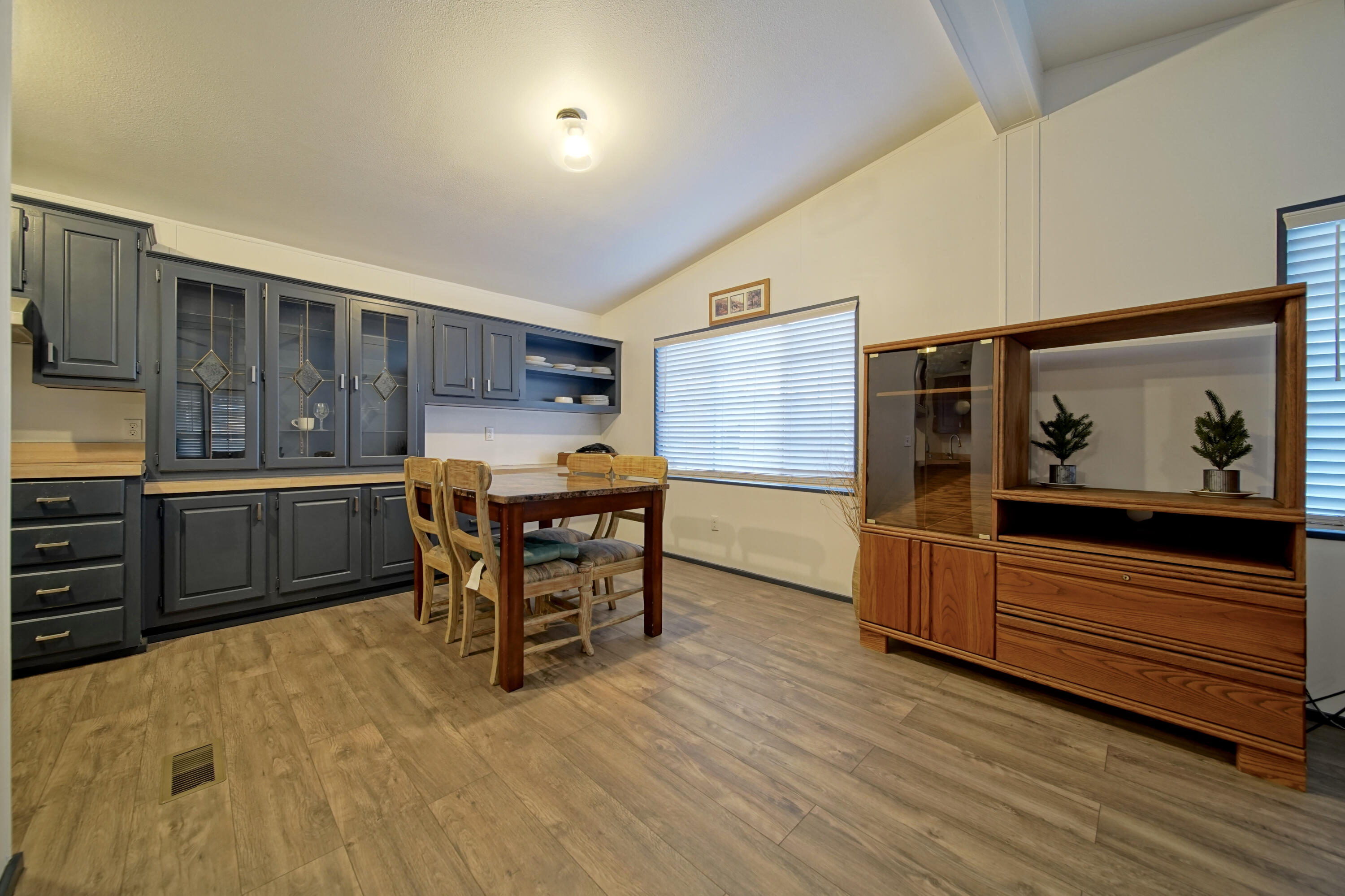 2459 N Oaks Street, 37