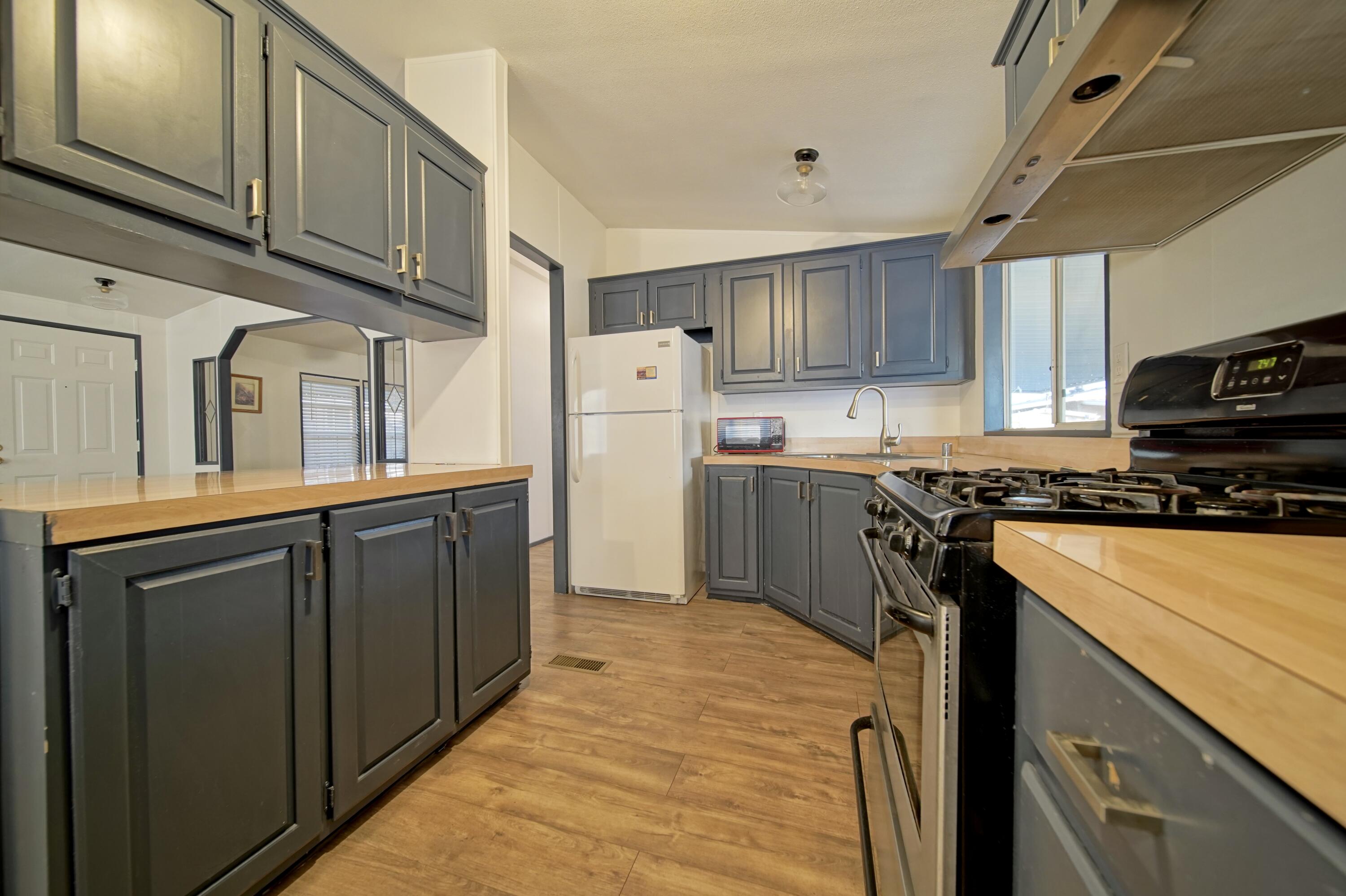 2459 N Oaks Street, 37