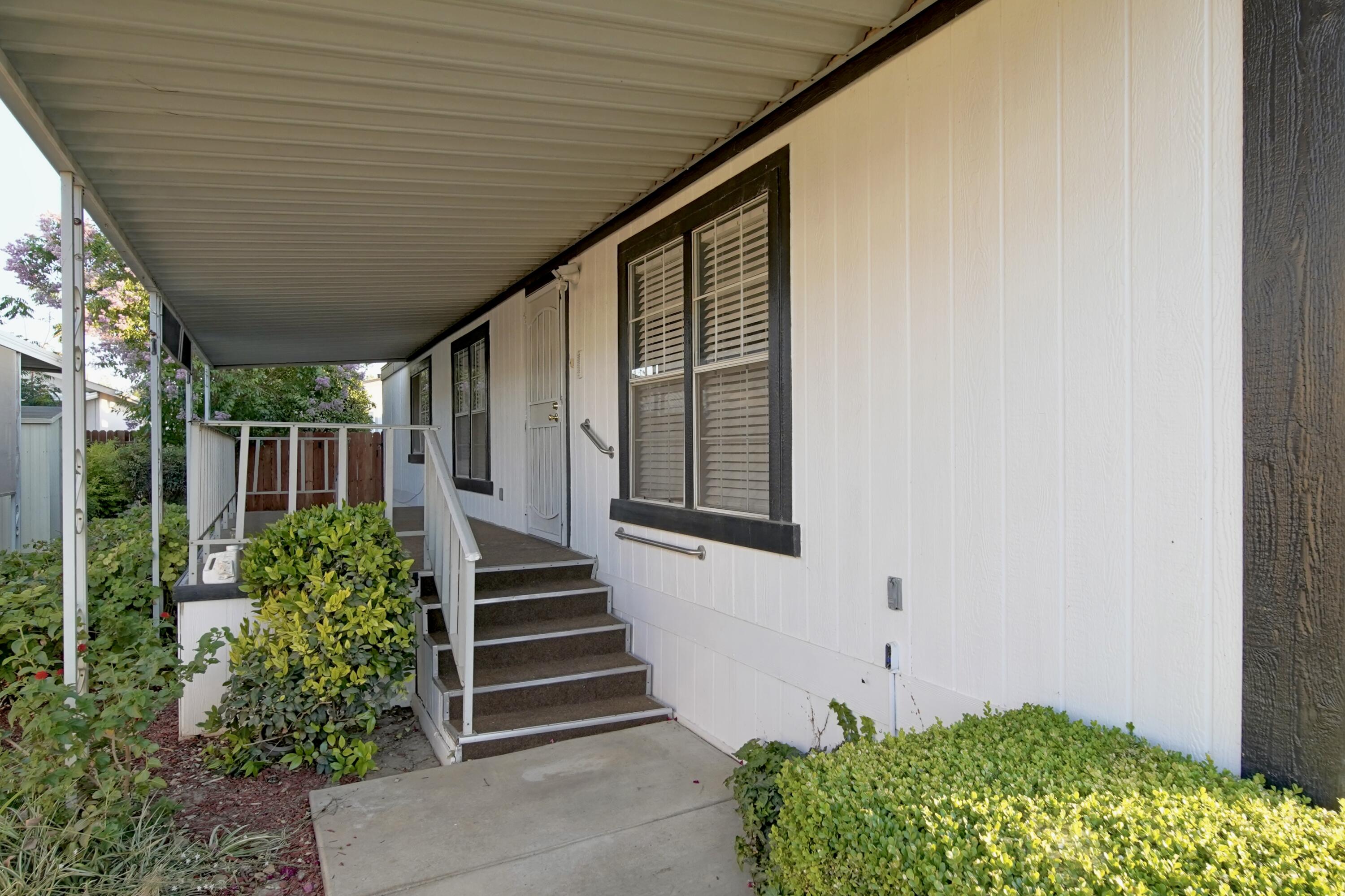 2459 N Oaks Street, 37