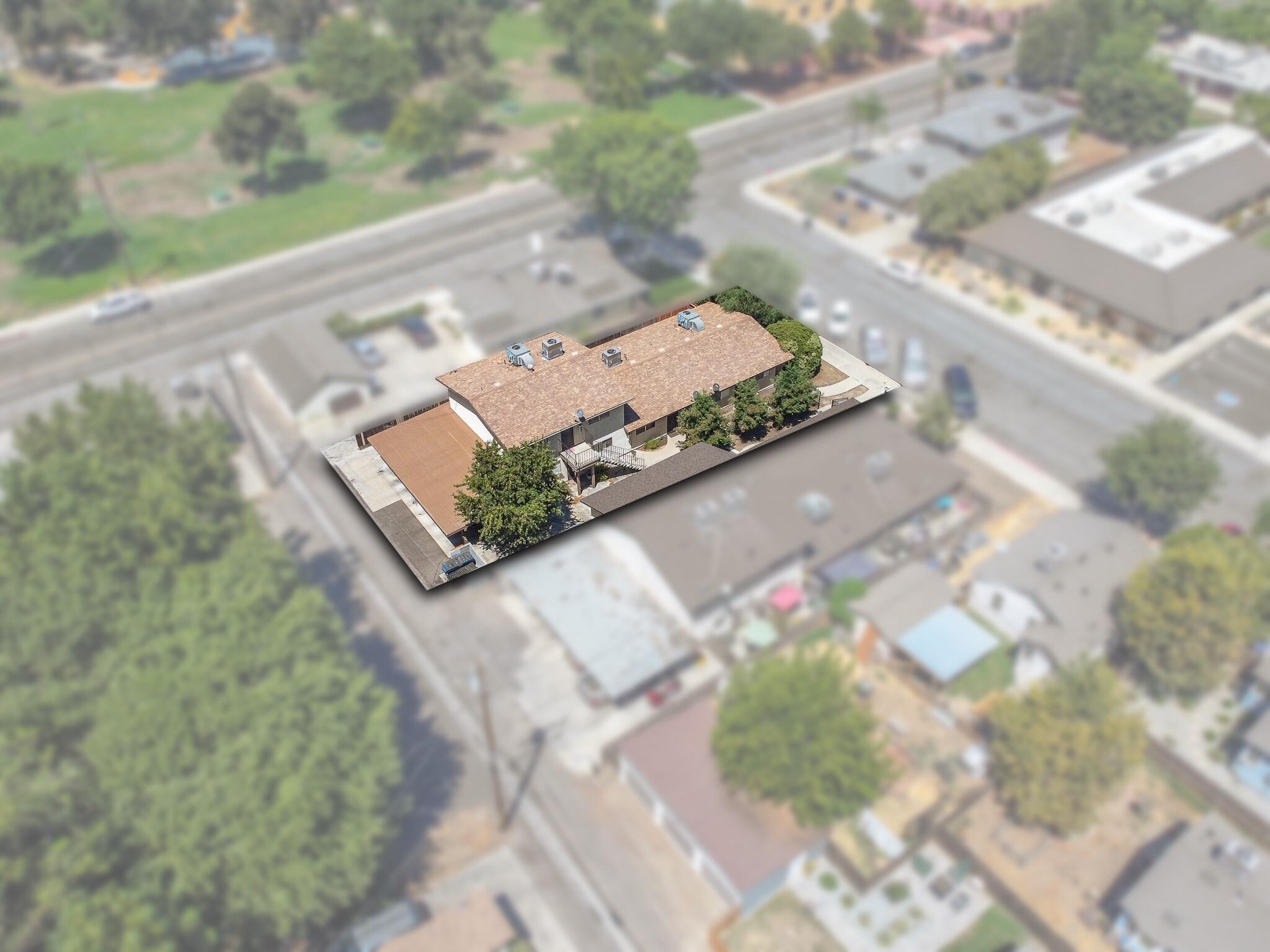 919 W Oak Avenue