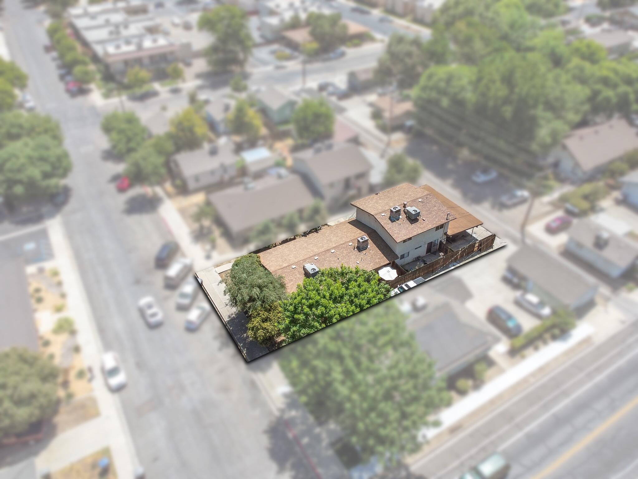 919 W Oak Avenue