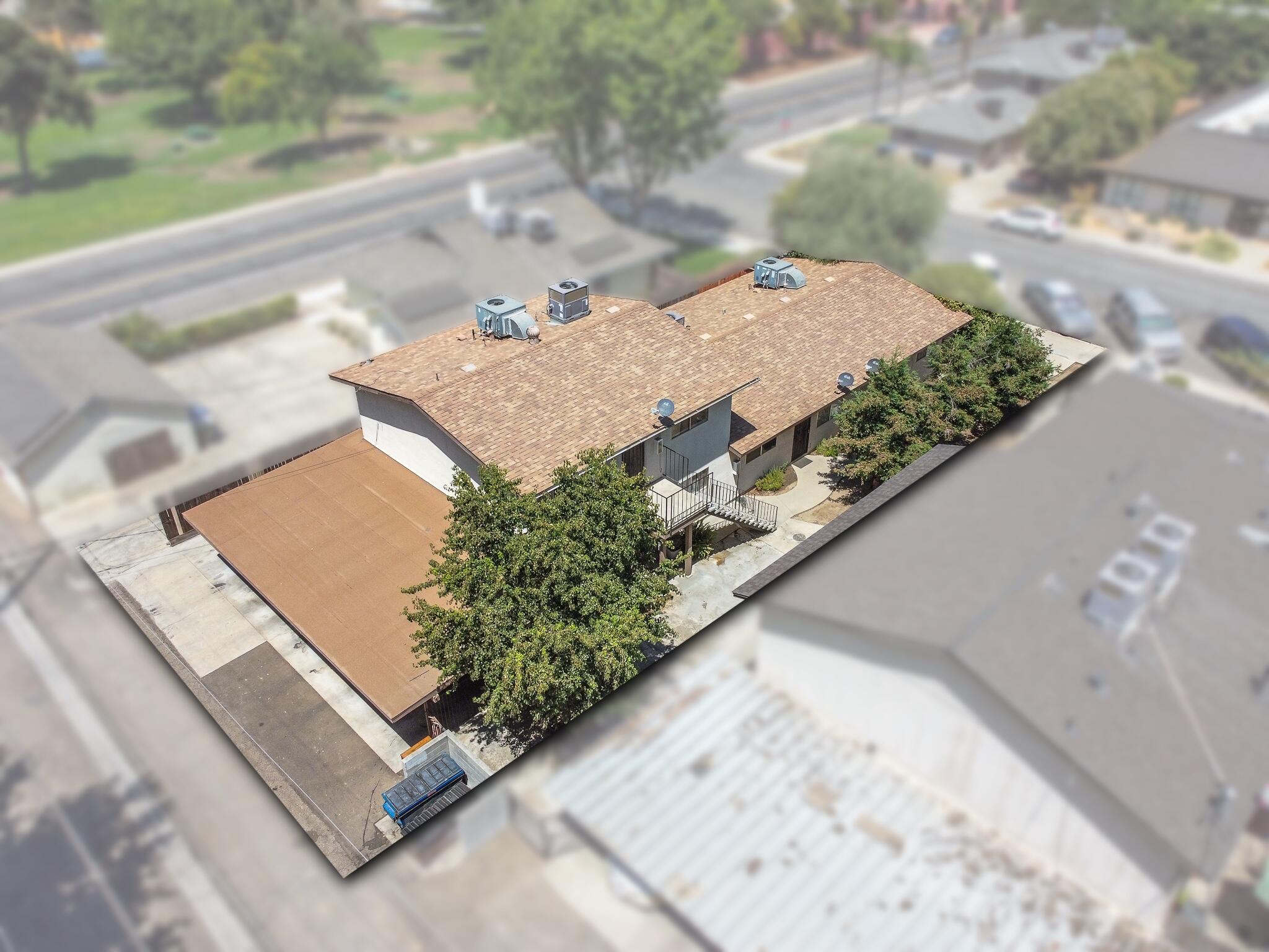 919 W Oak Avenue