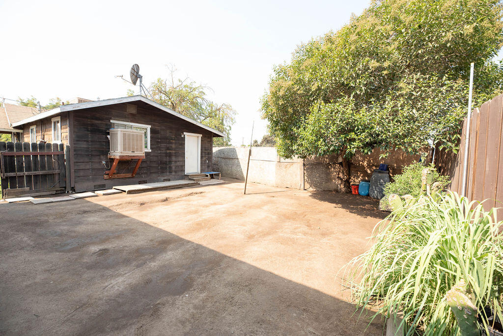 12446 Ave 322