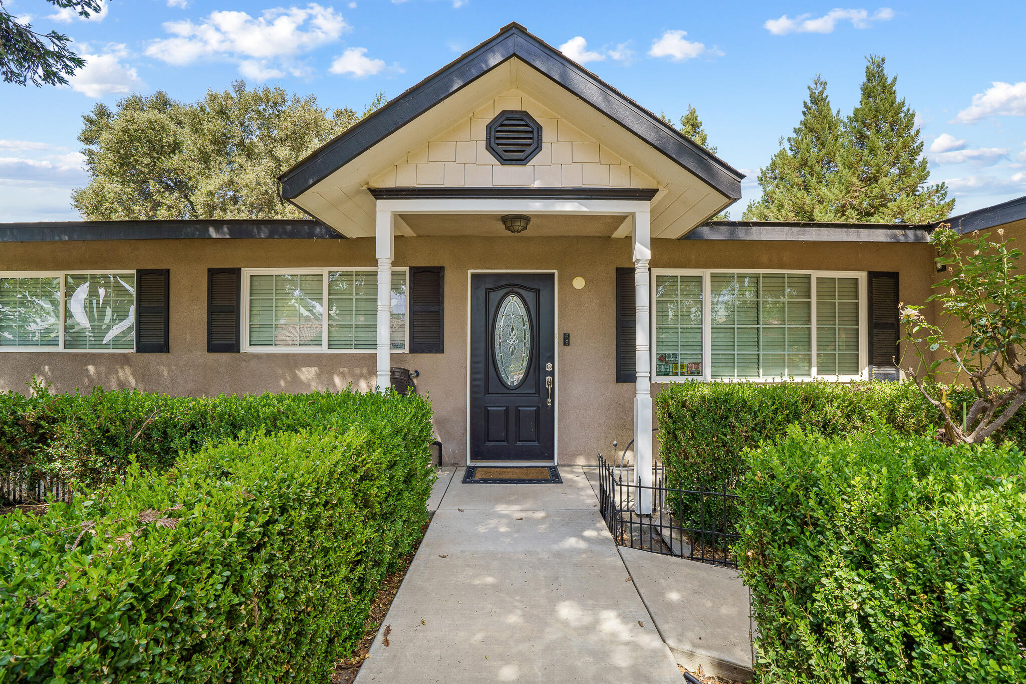 1804 W Sunnyside Avenue