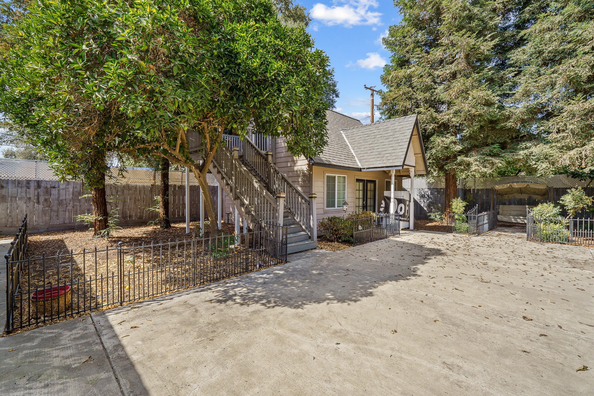 1804 W Sunnyside Avenue