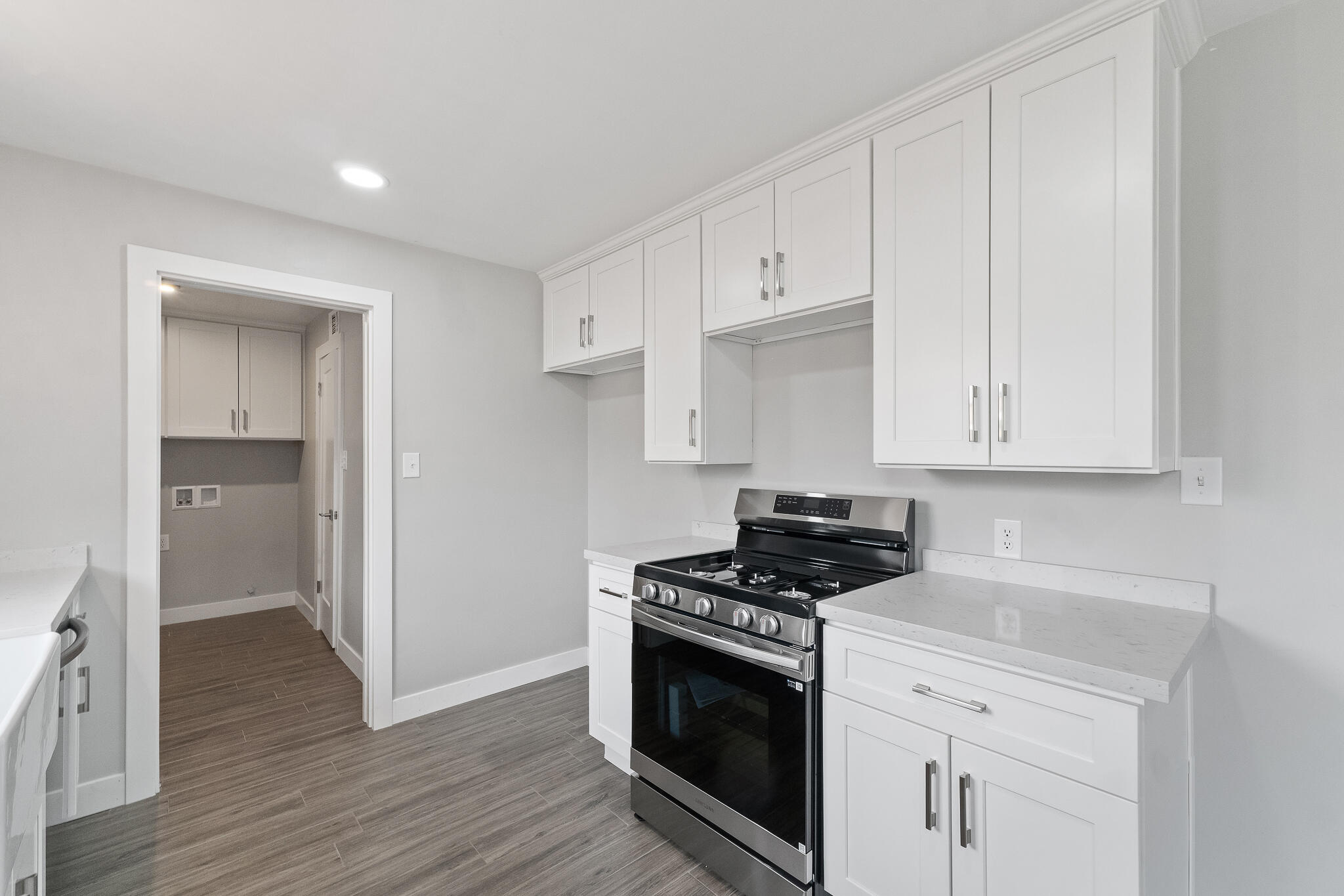 319 E Prosperity Avenue