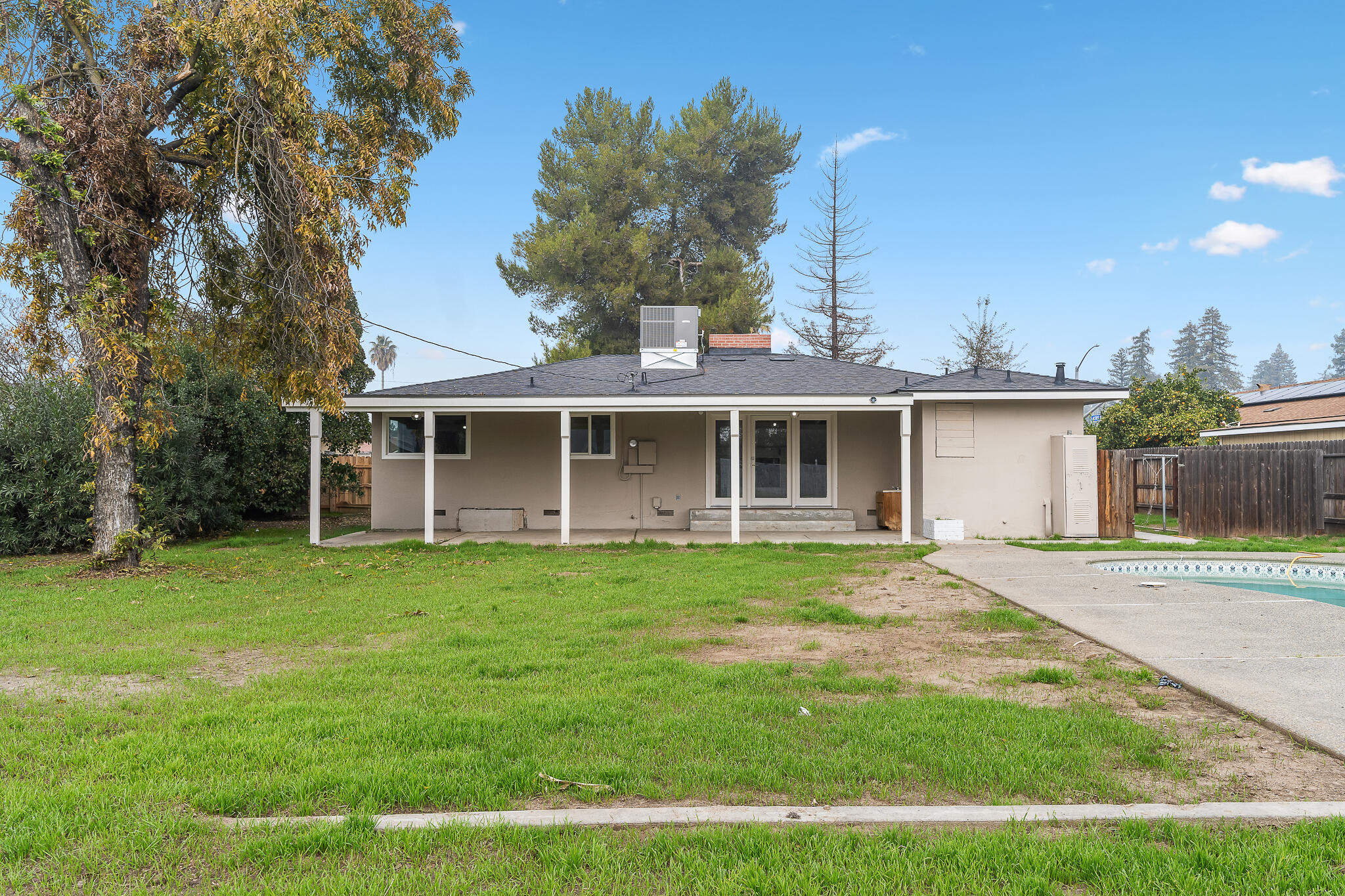 319 E Prosperity Avenue