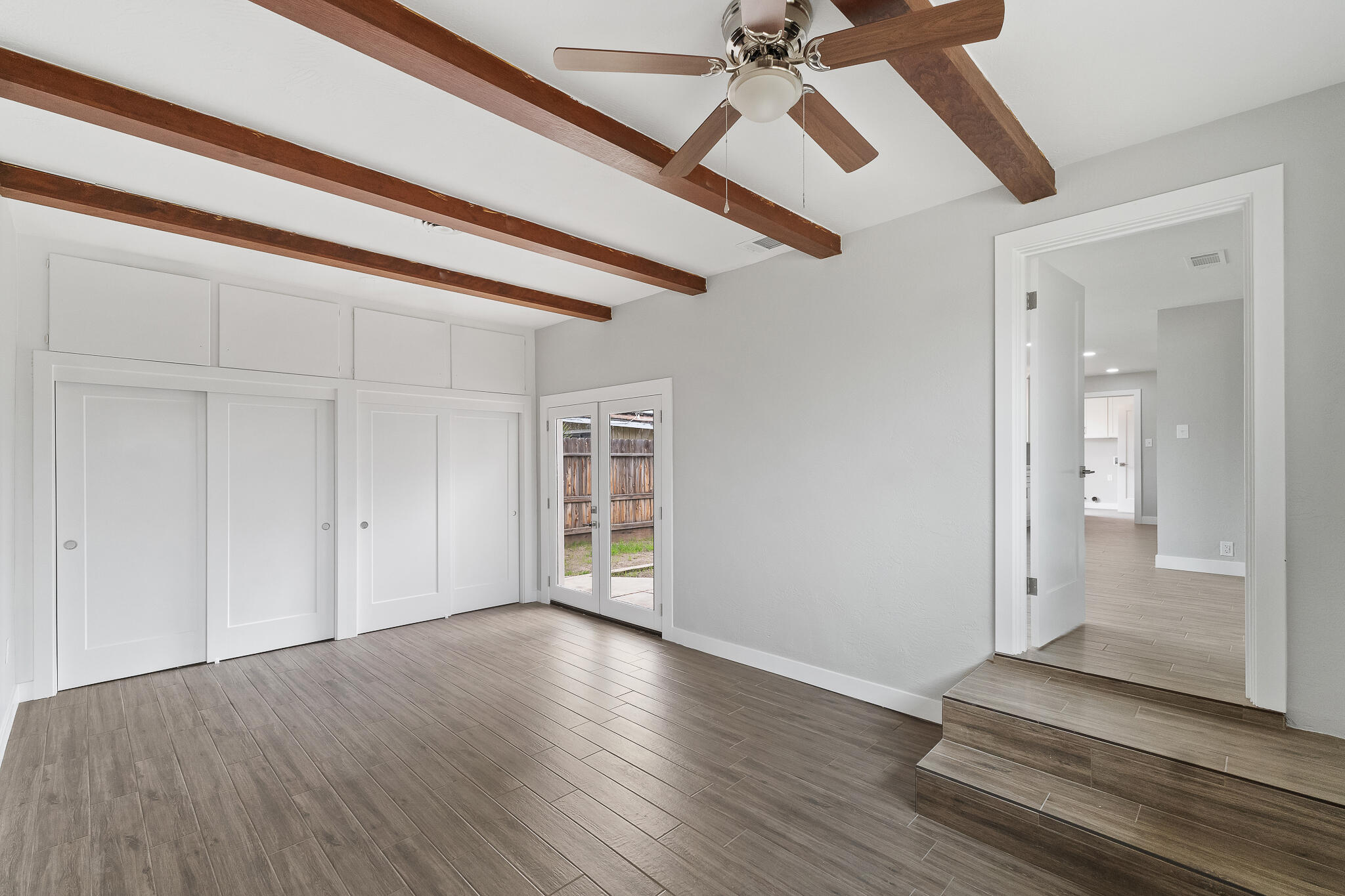 319 E Prosperity Avenue