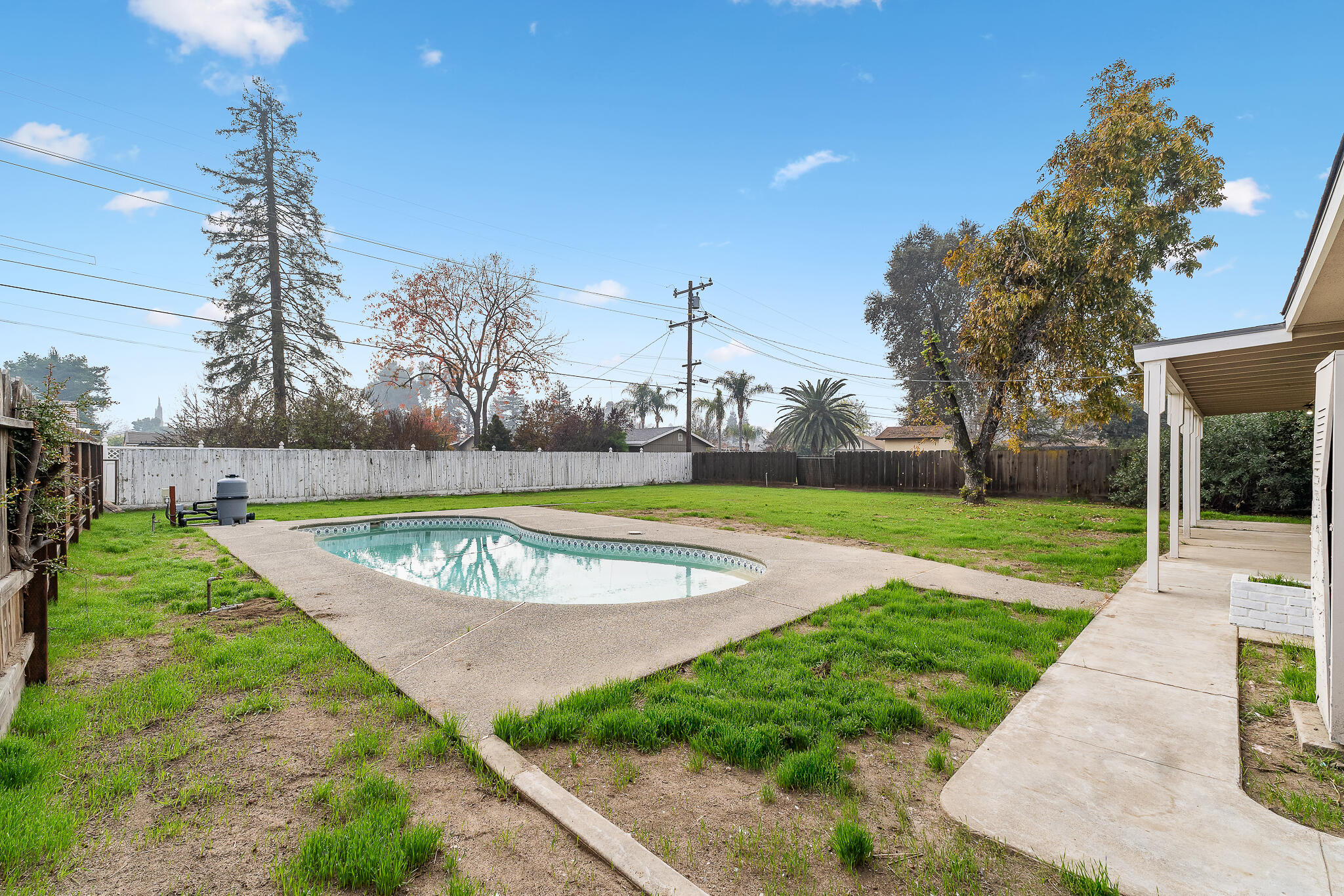 319 E Prosperity Avenue