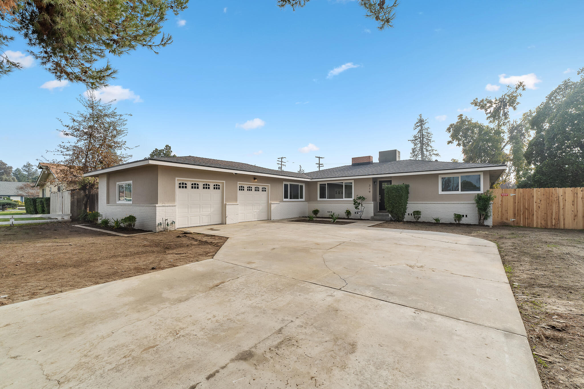 319 E Prosperity Avenue