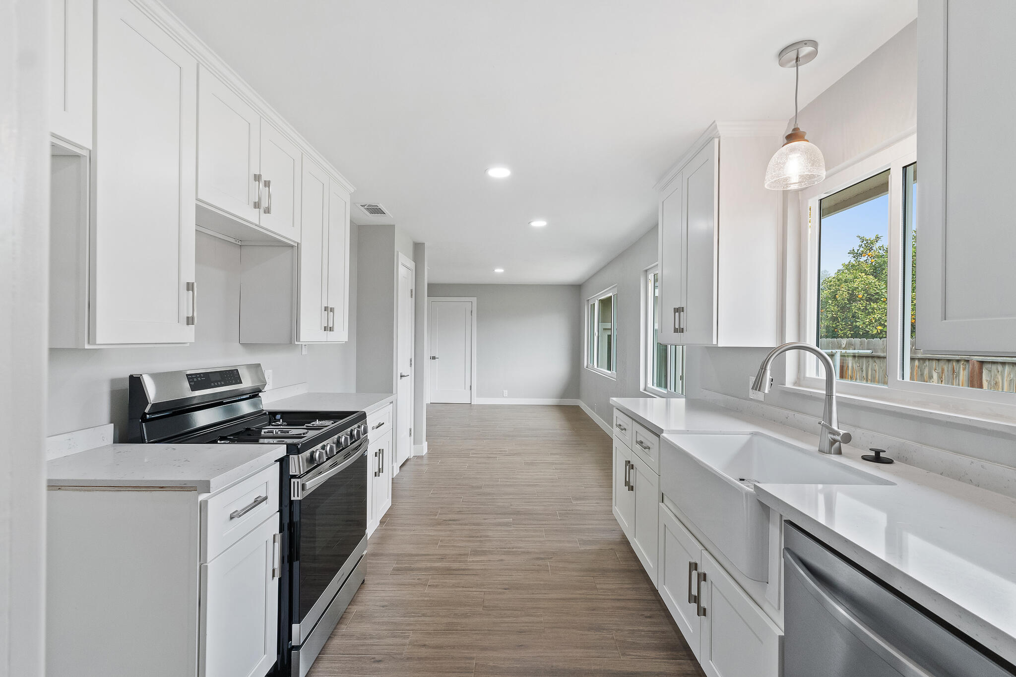 319 E Prosperity Avenue