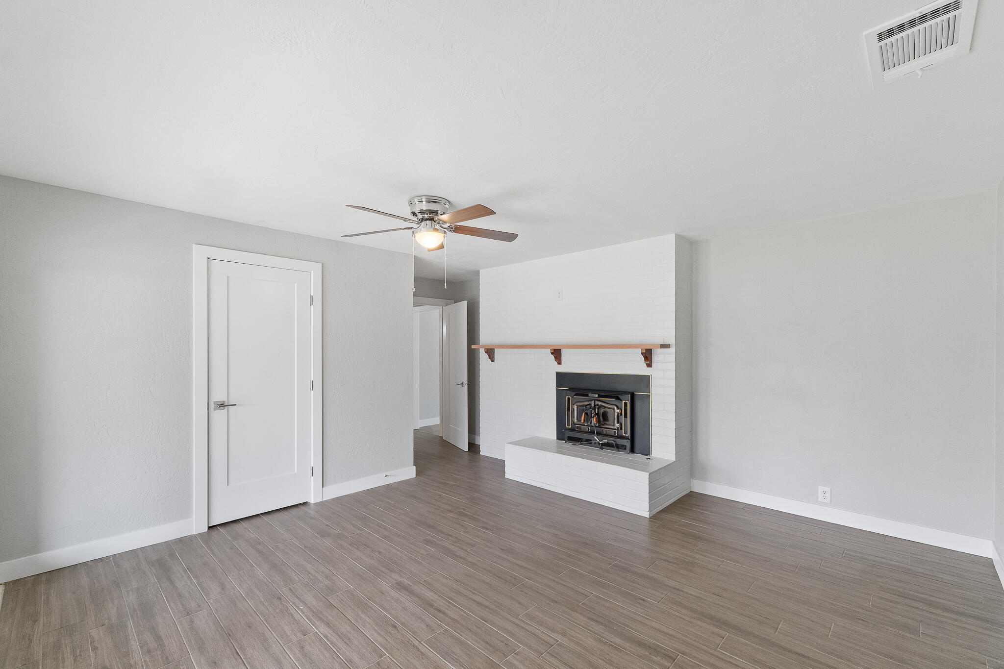 319 E Prosperity Avenue