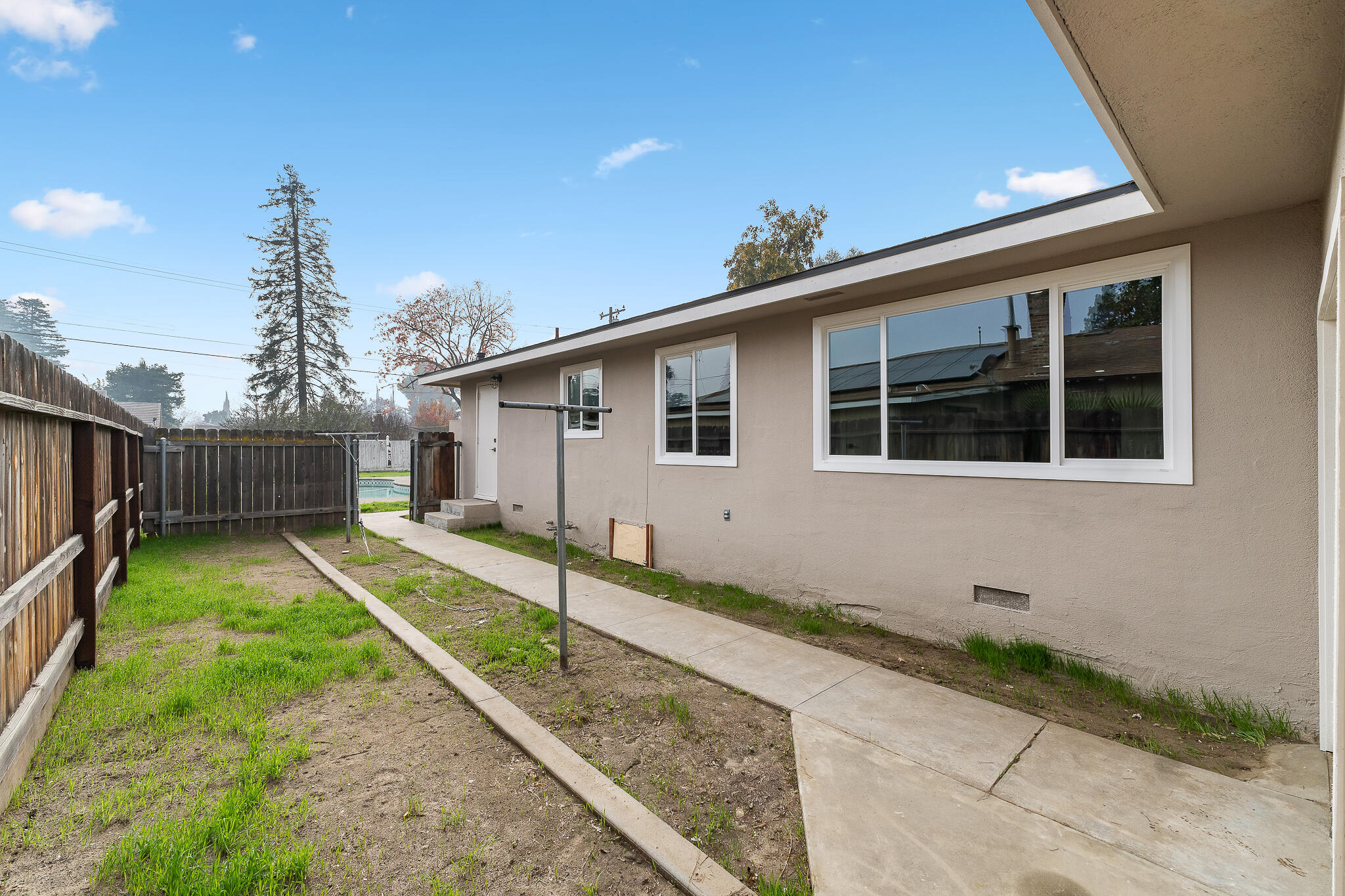 319 E Prosperity Avenue
