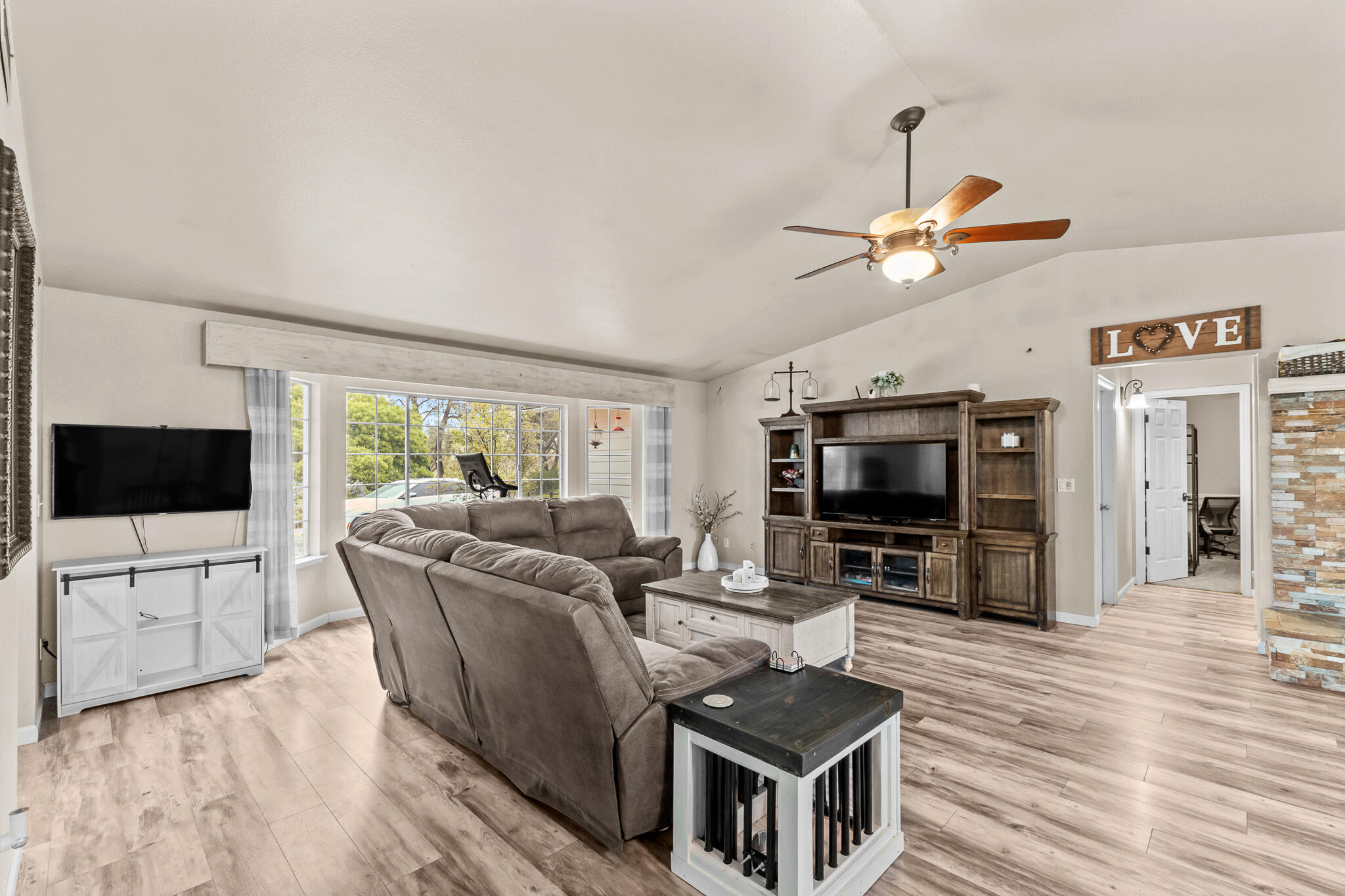 32632 Sweetwater Road
