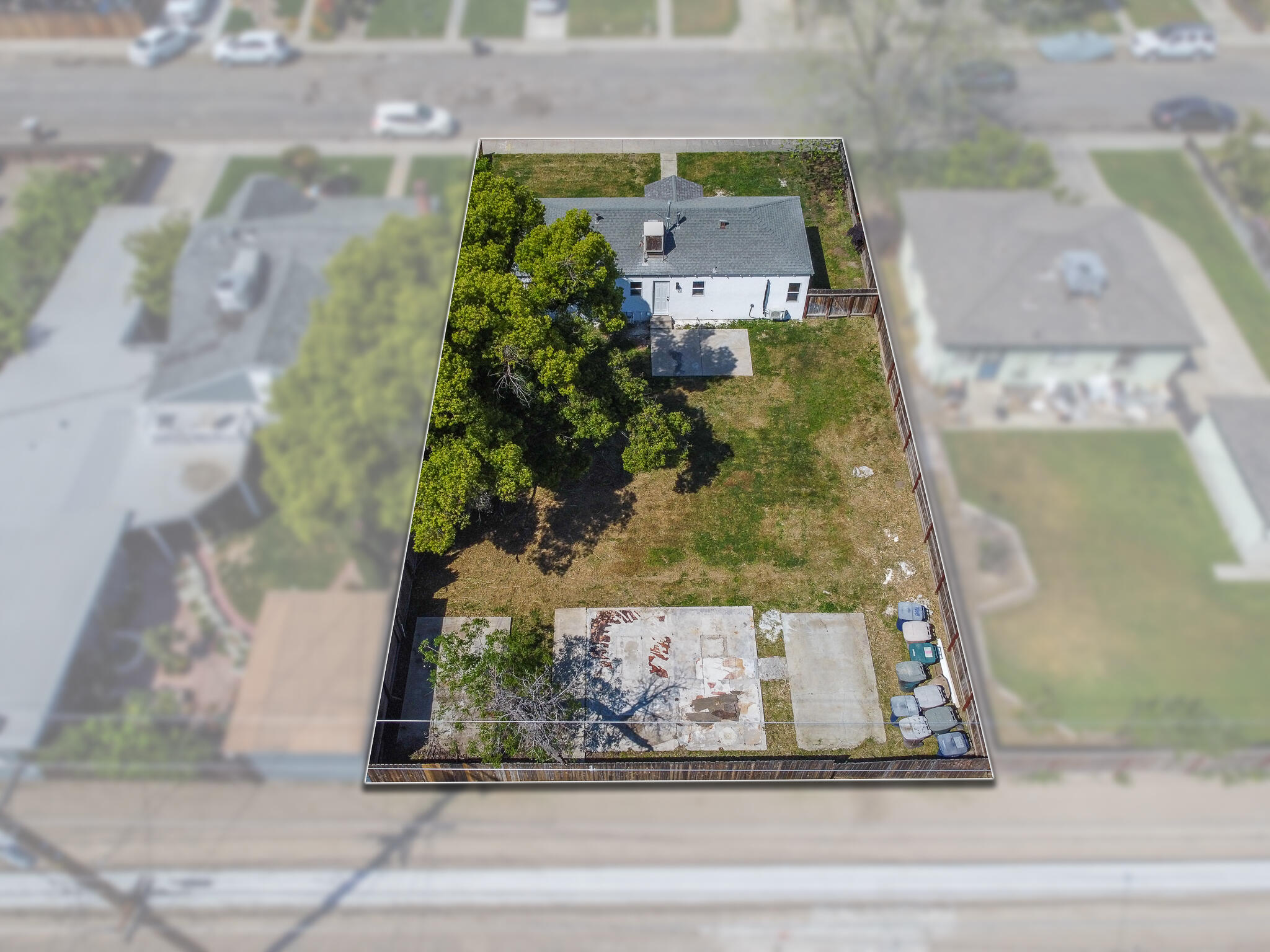 837 E Apricot Avenue