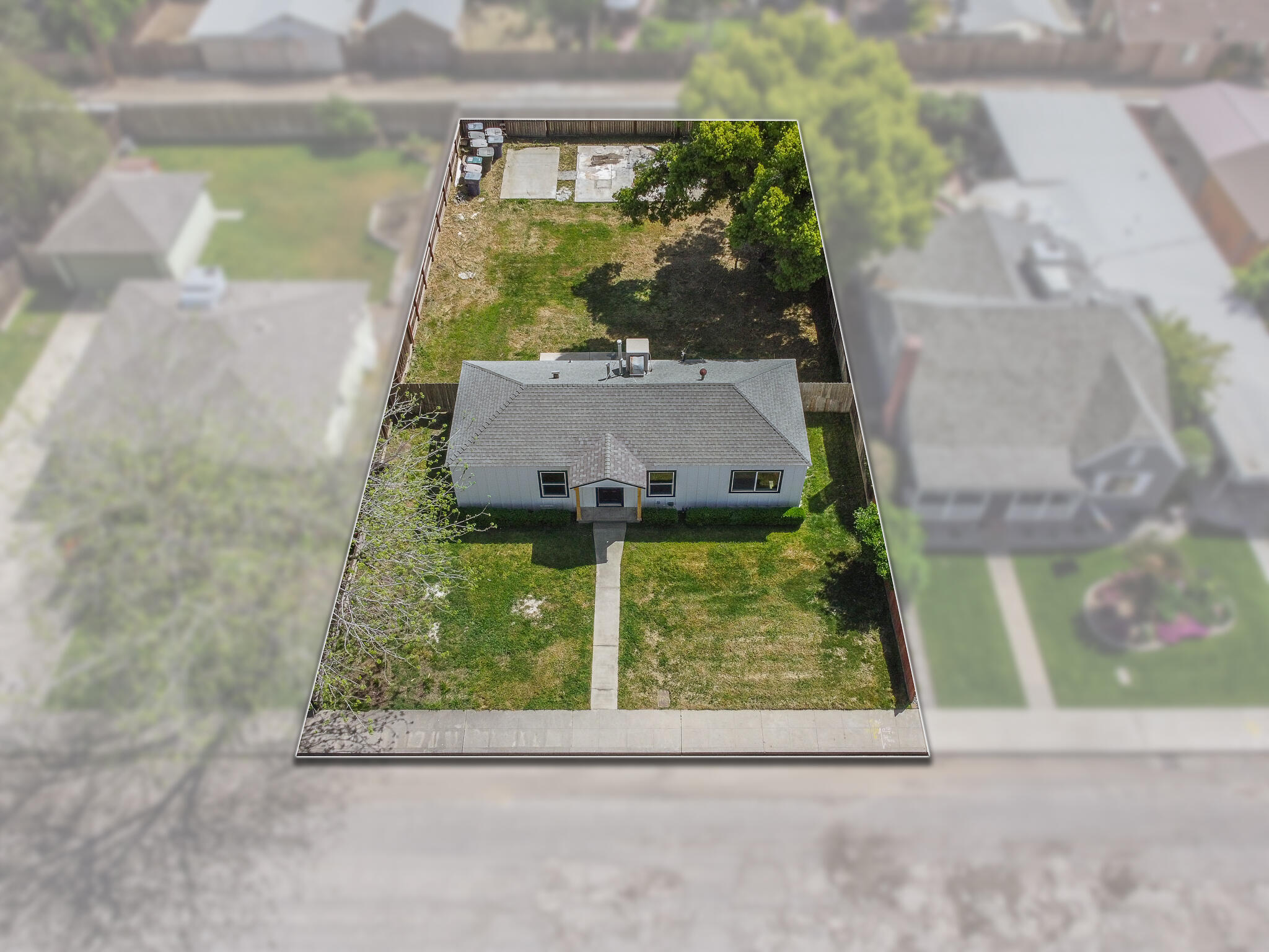 837 E Apricot Avenue