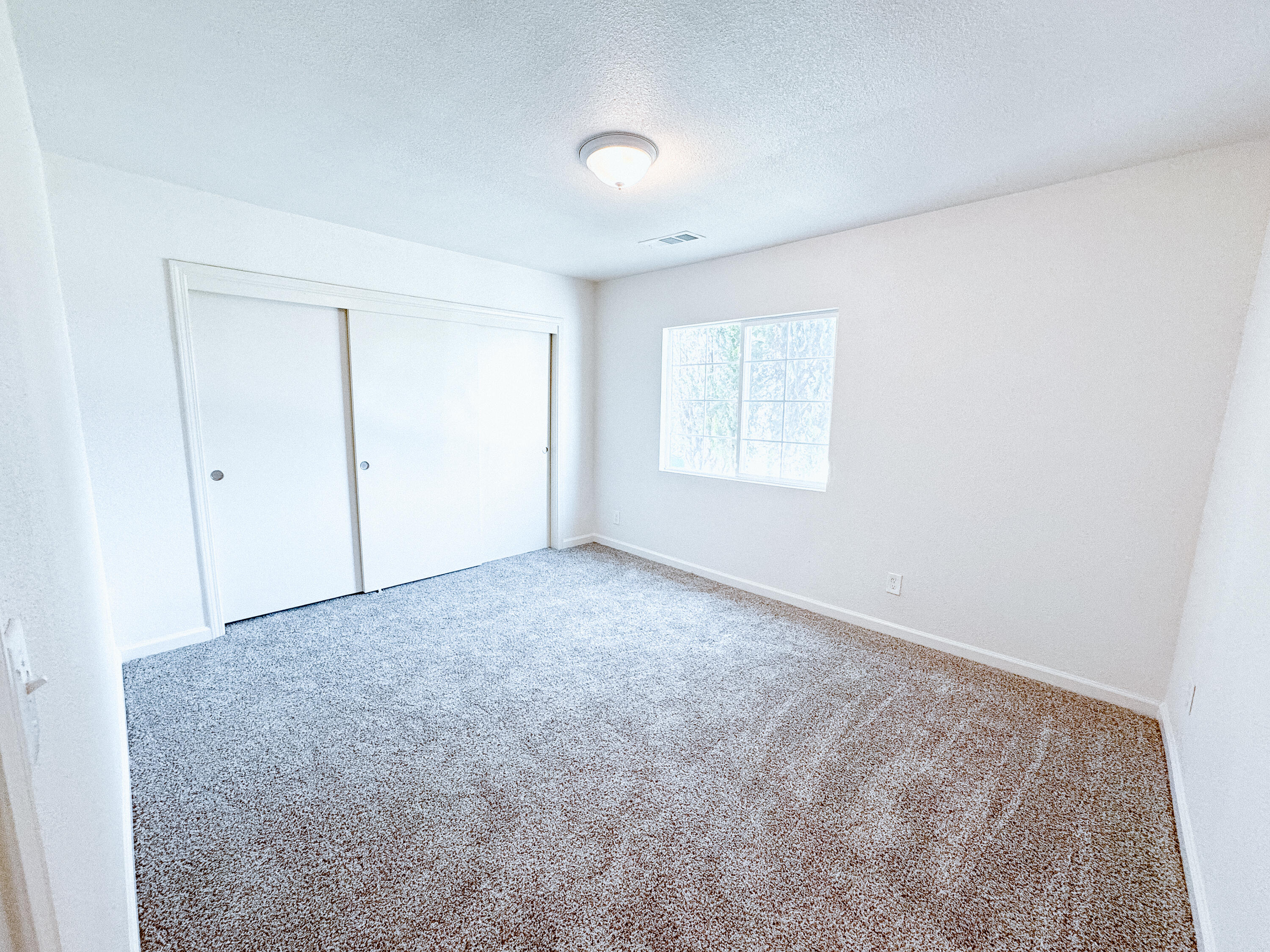 16467 Ave 168