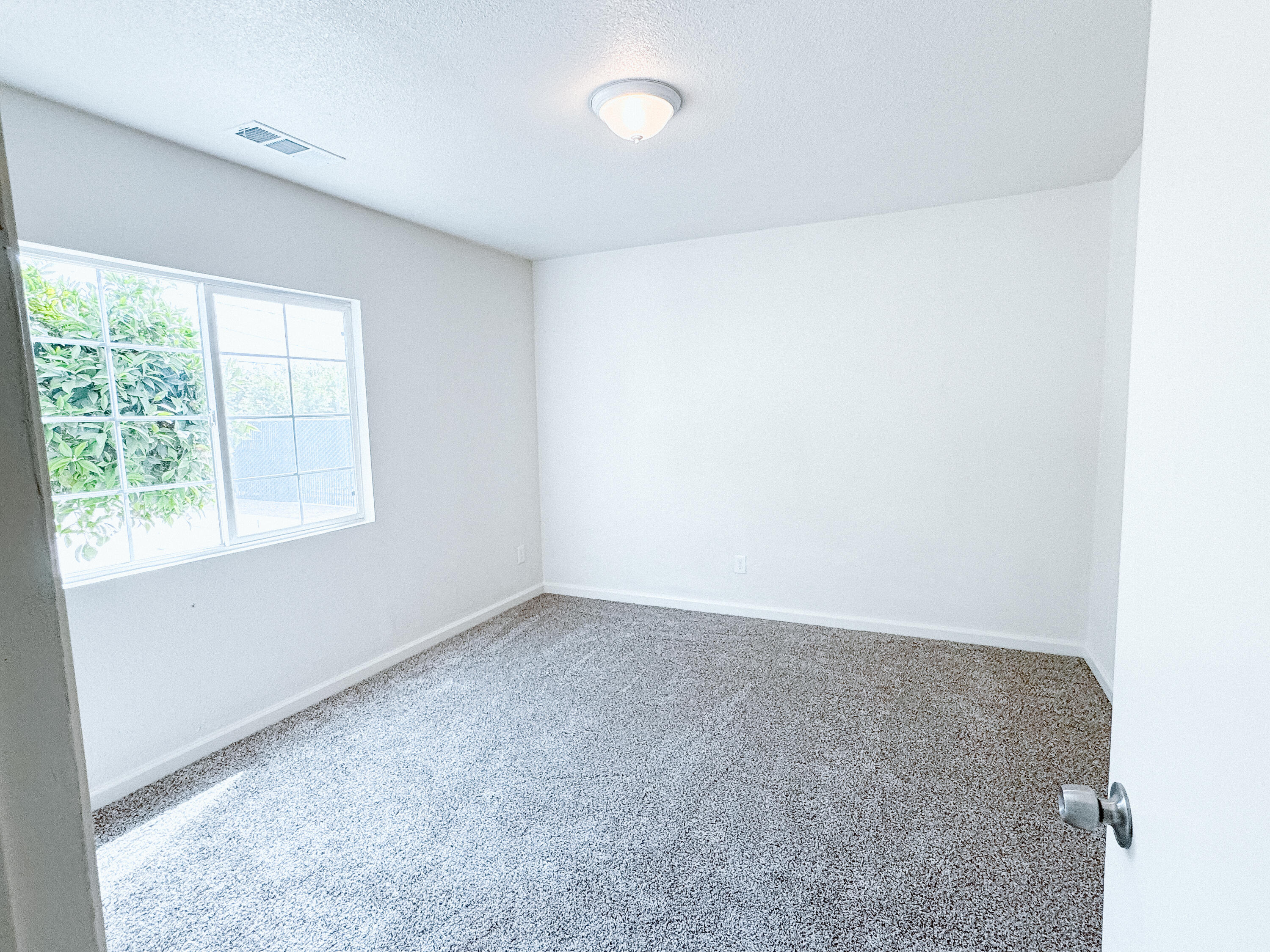16467 Ave 168