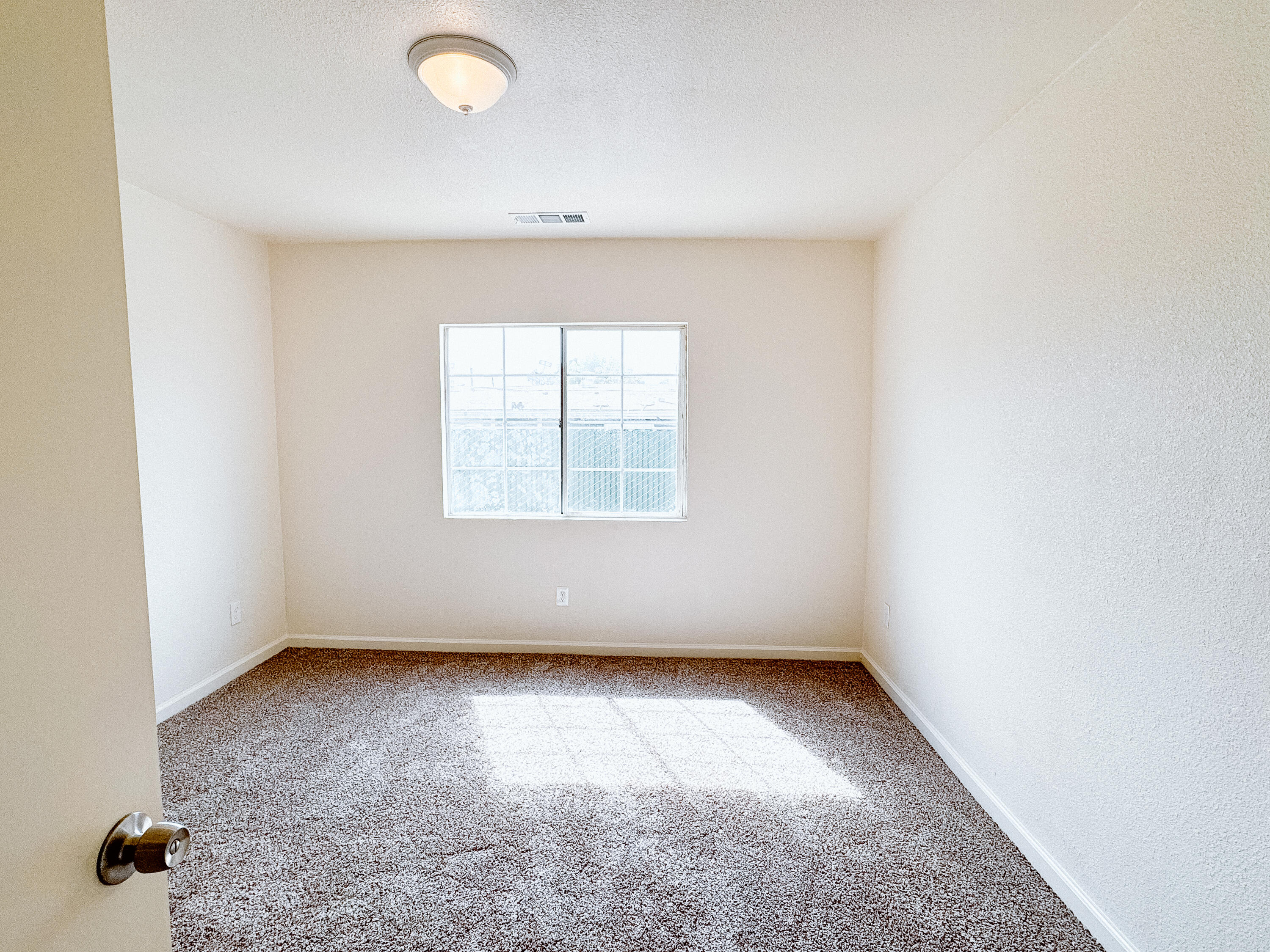 16467 Ave 168