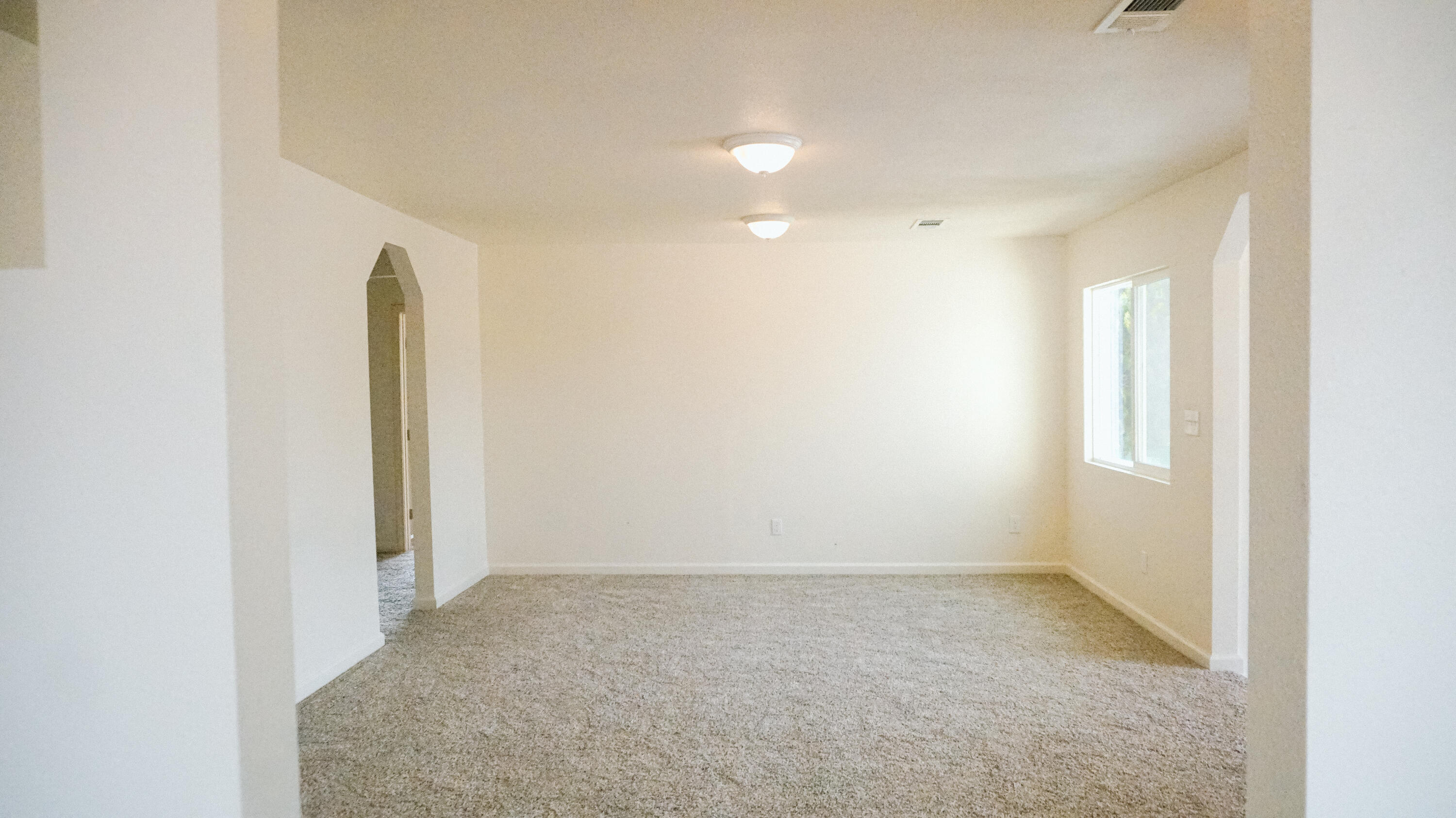 16467 Ave 168