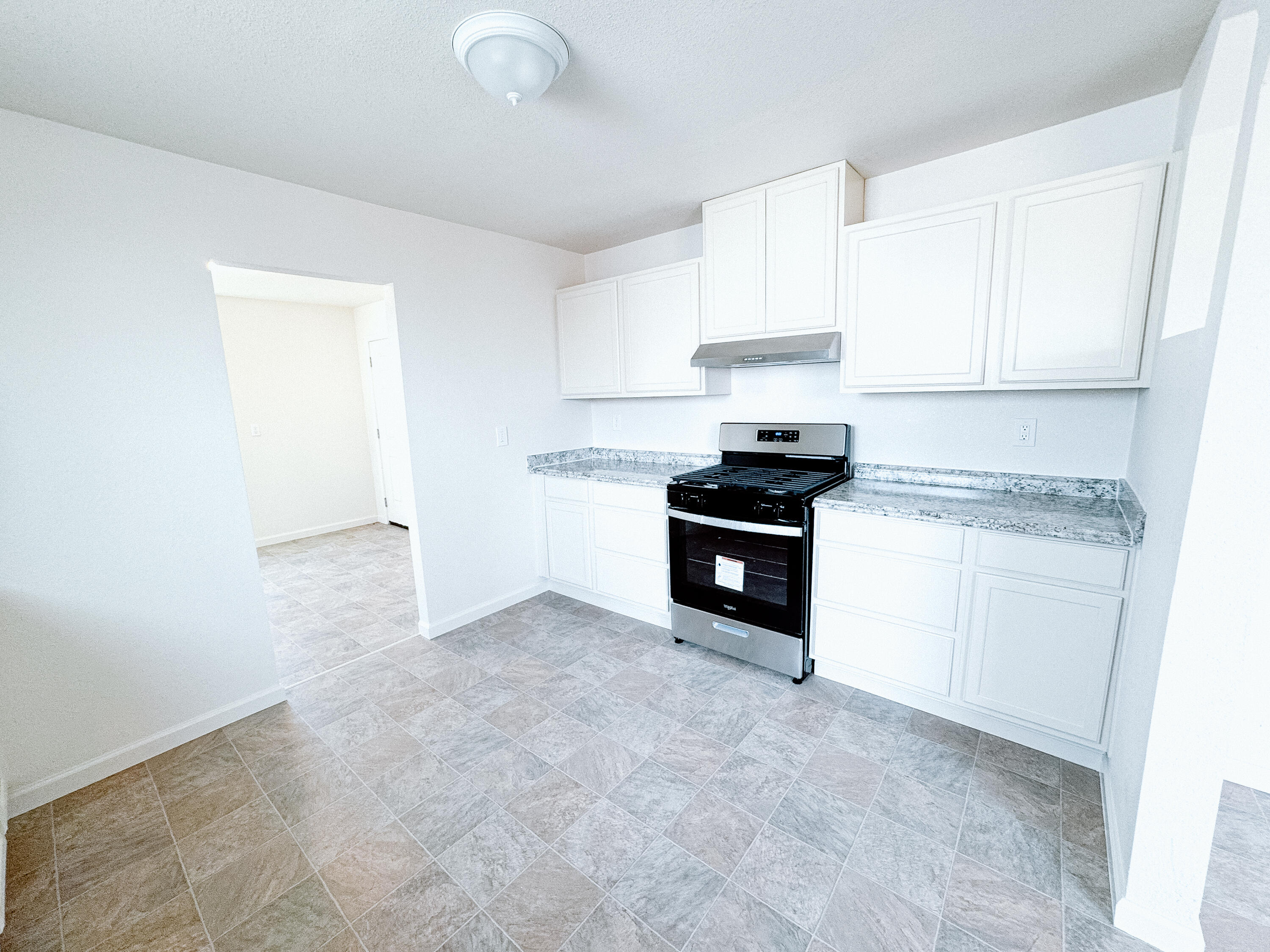 16467 Ave 168