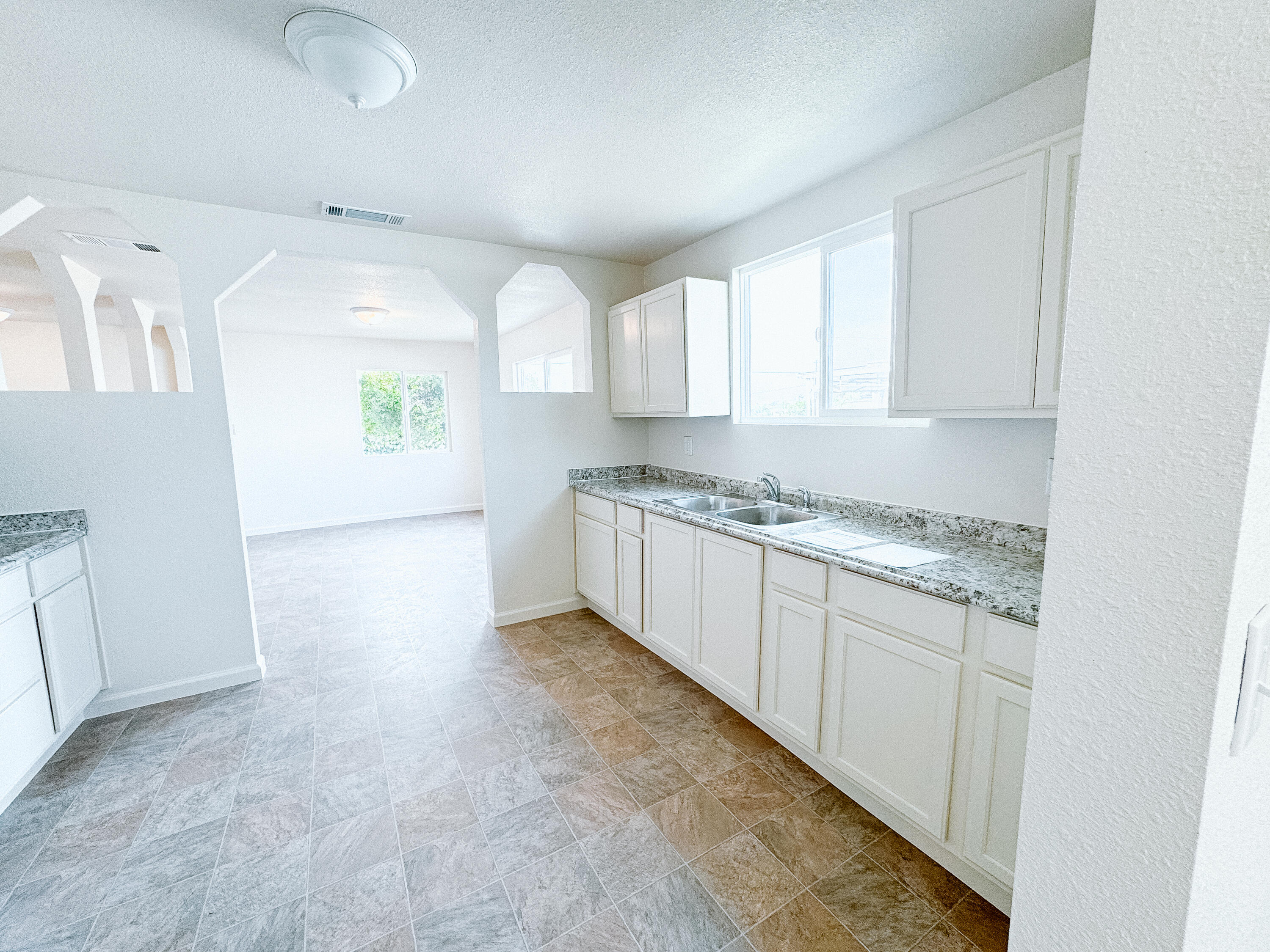 16467 Ave 168