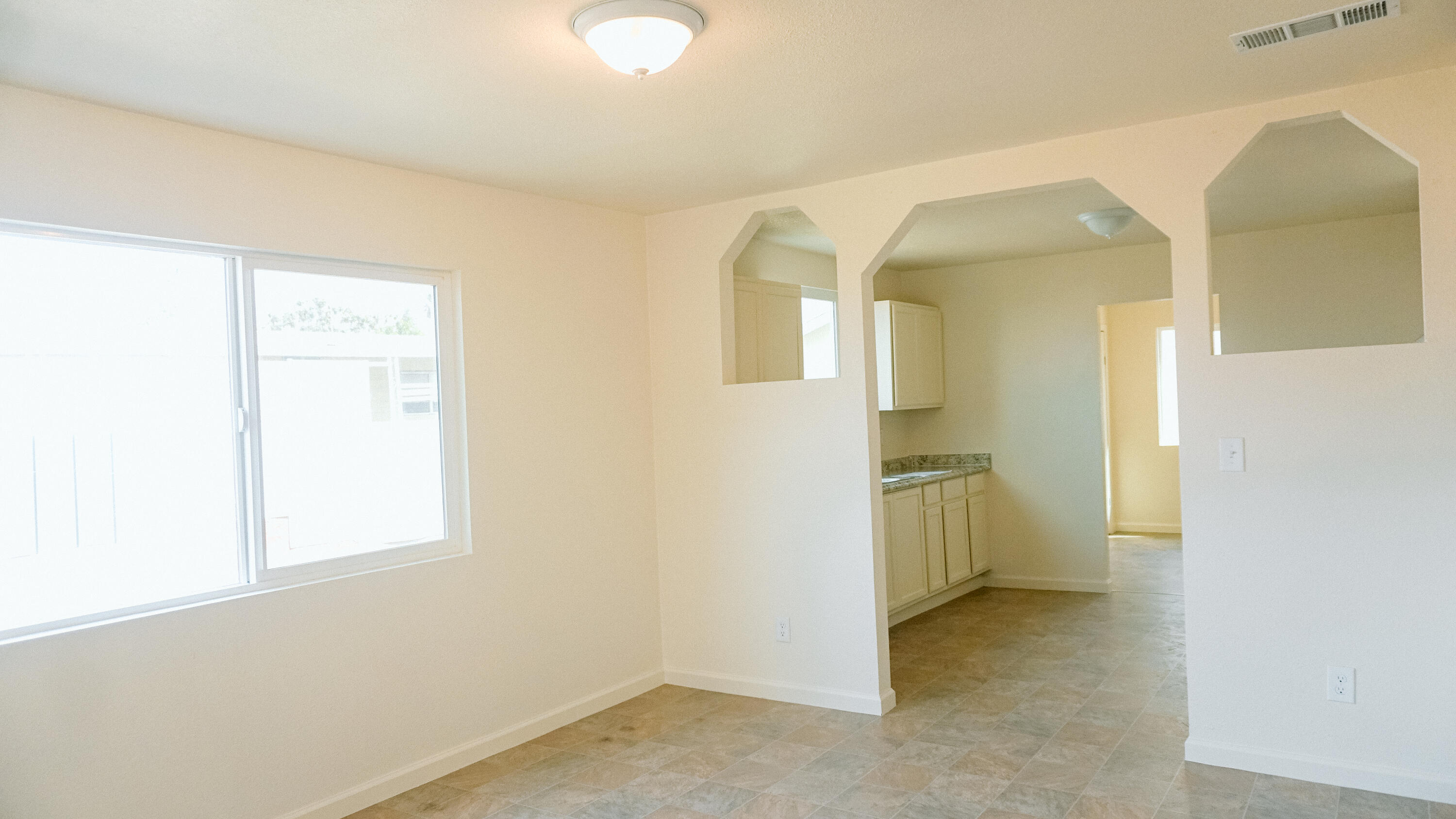 16467 Ave 168