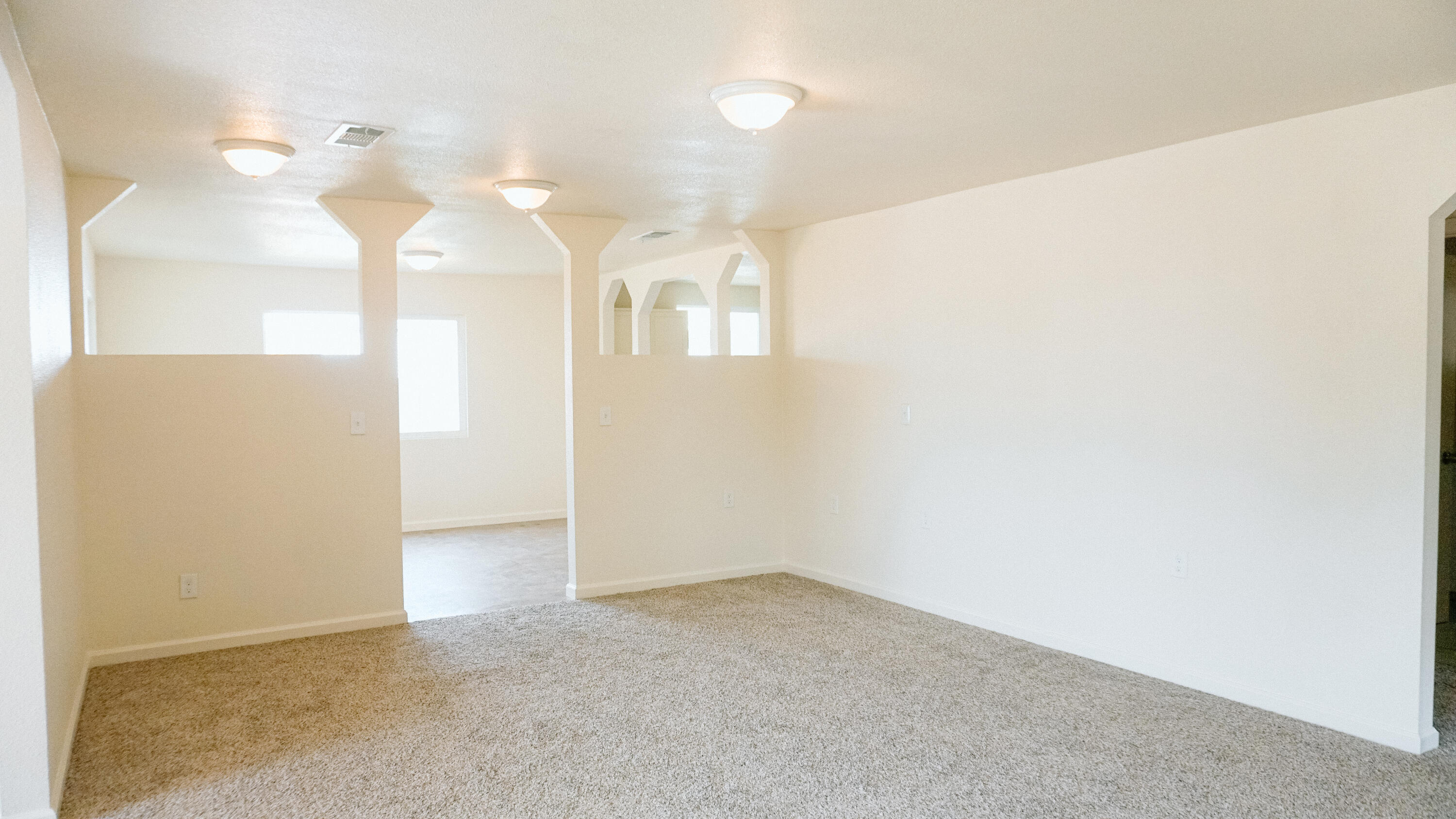 16467 Ave 168