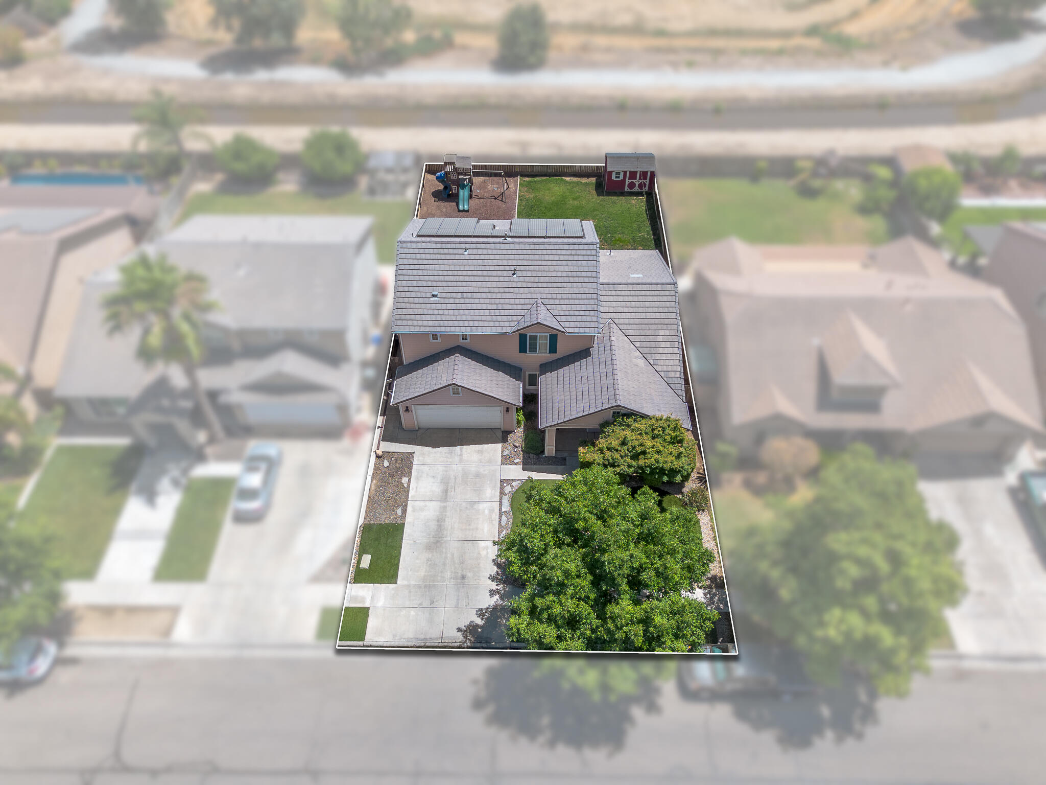 2223 E La Vida Avenue