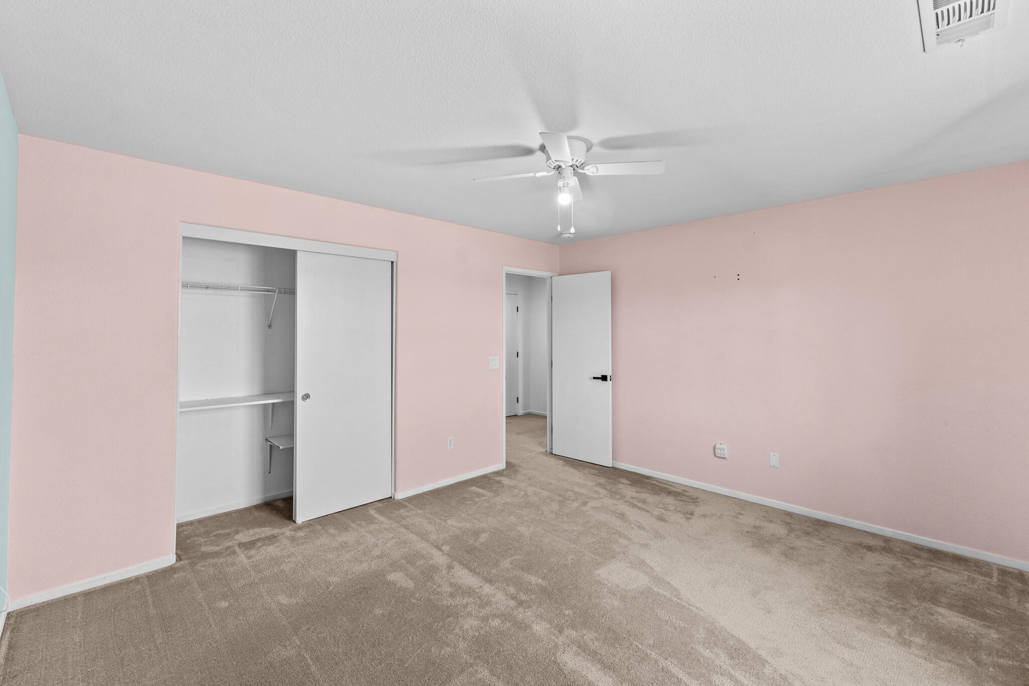 2223 E La Vida Avenue