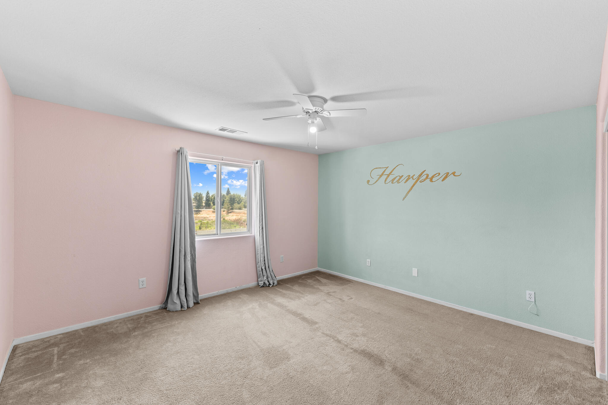 2223 E La Vida Avenue
