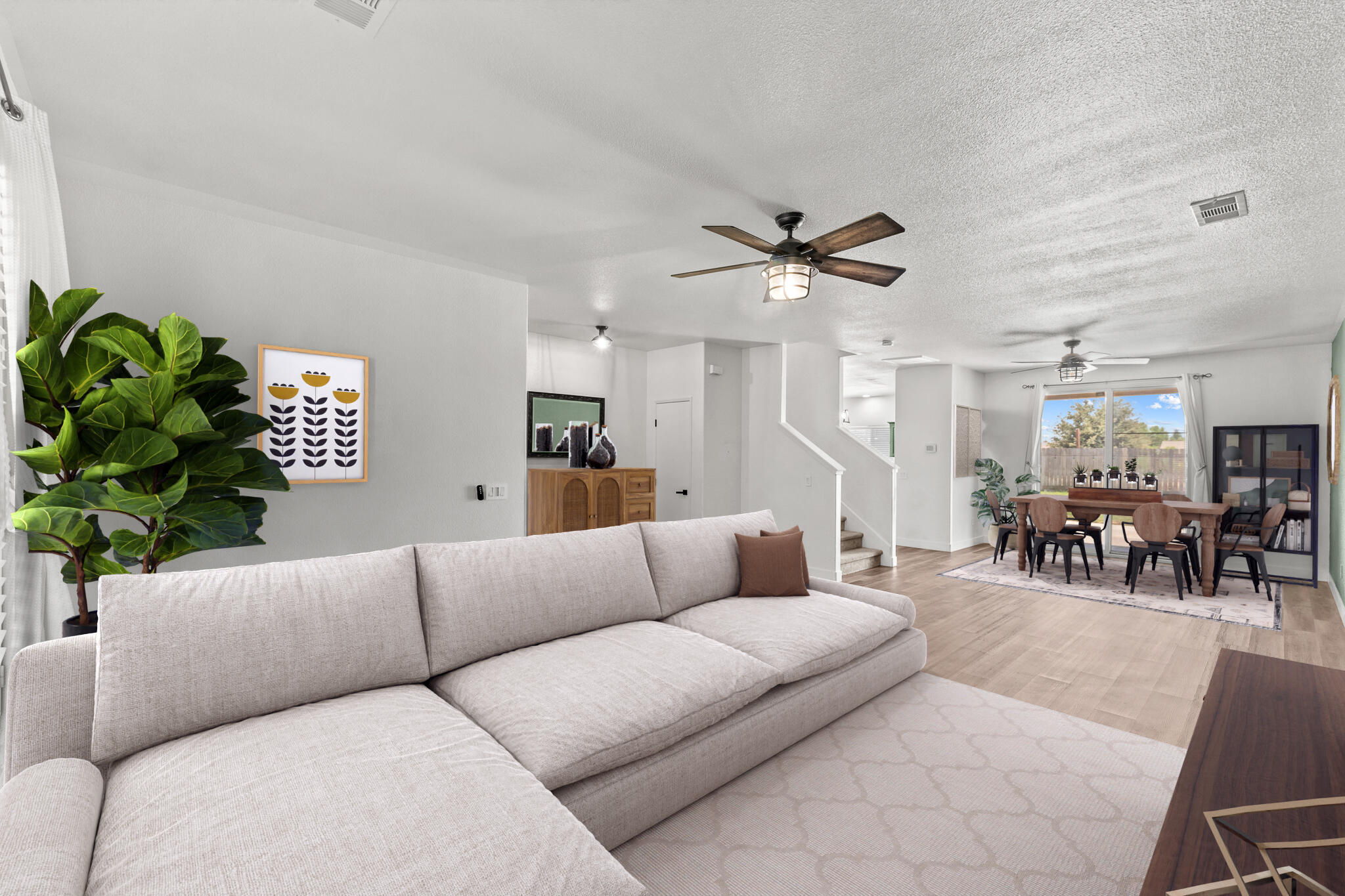 2223 E La Vida Avenue