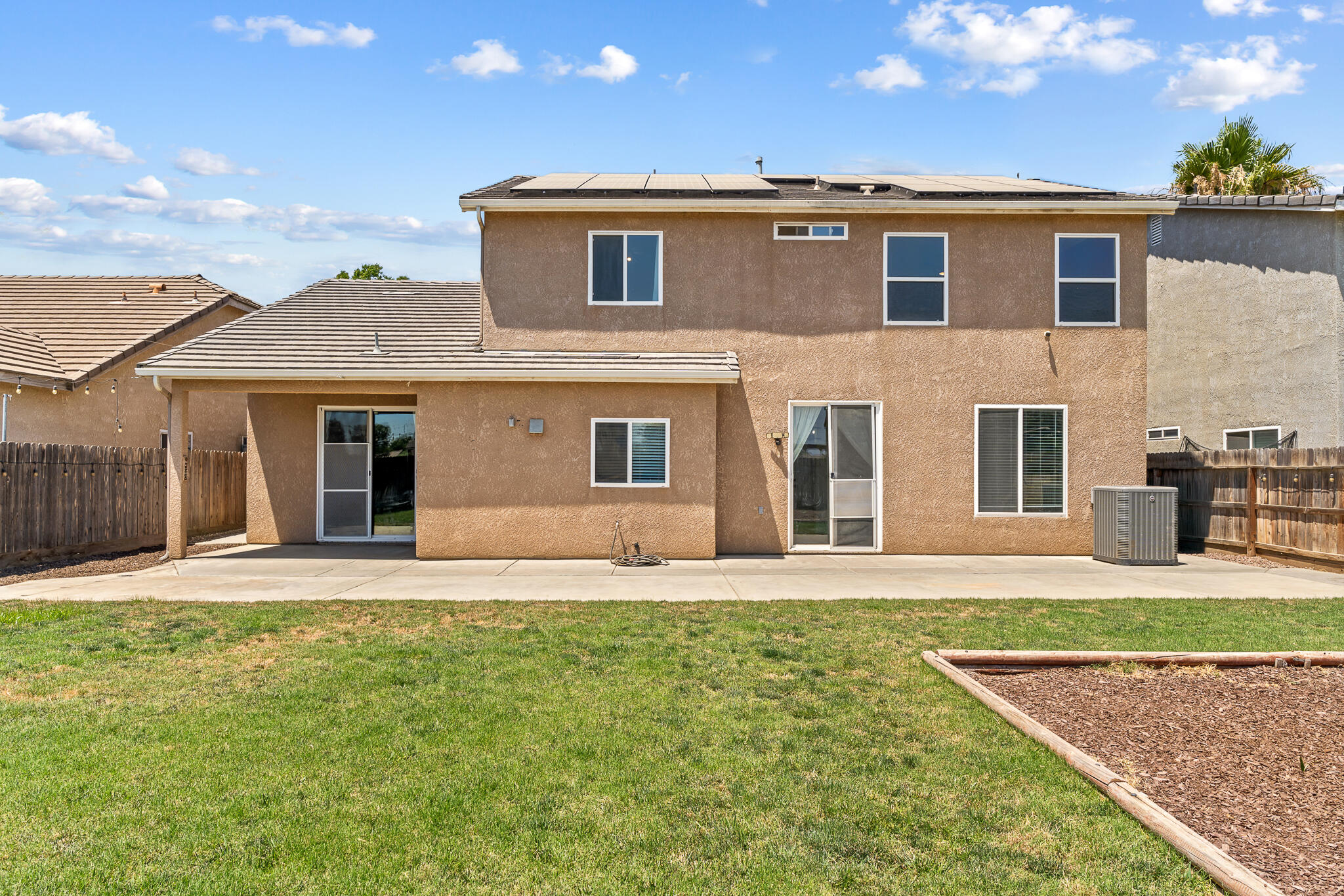 2223 E La Vida Avenue