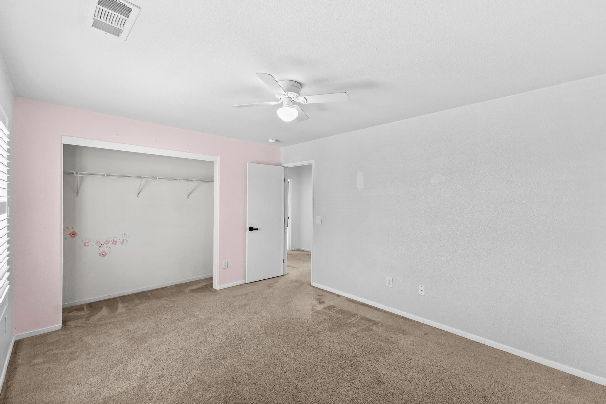 2223 E La Vida Avenue