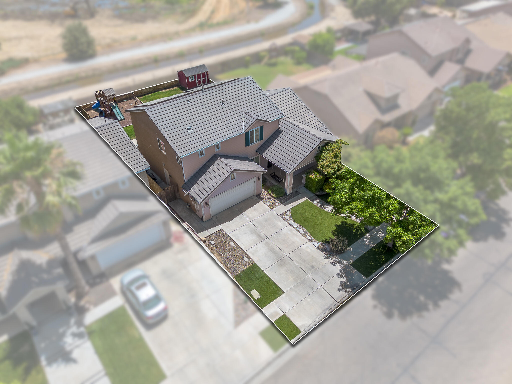 2223 E La Vida Avenue