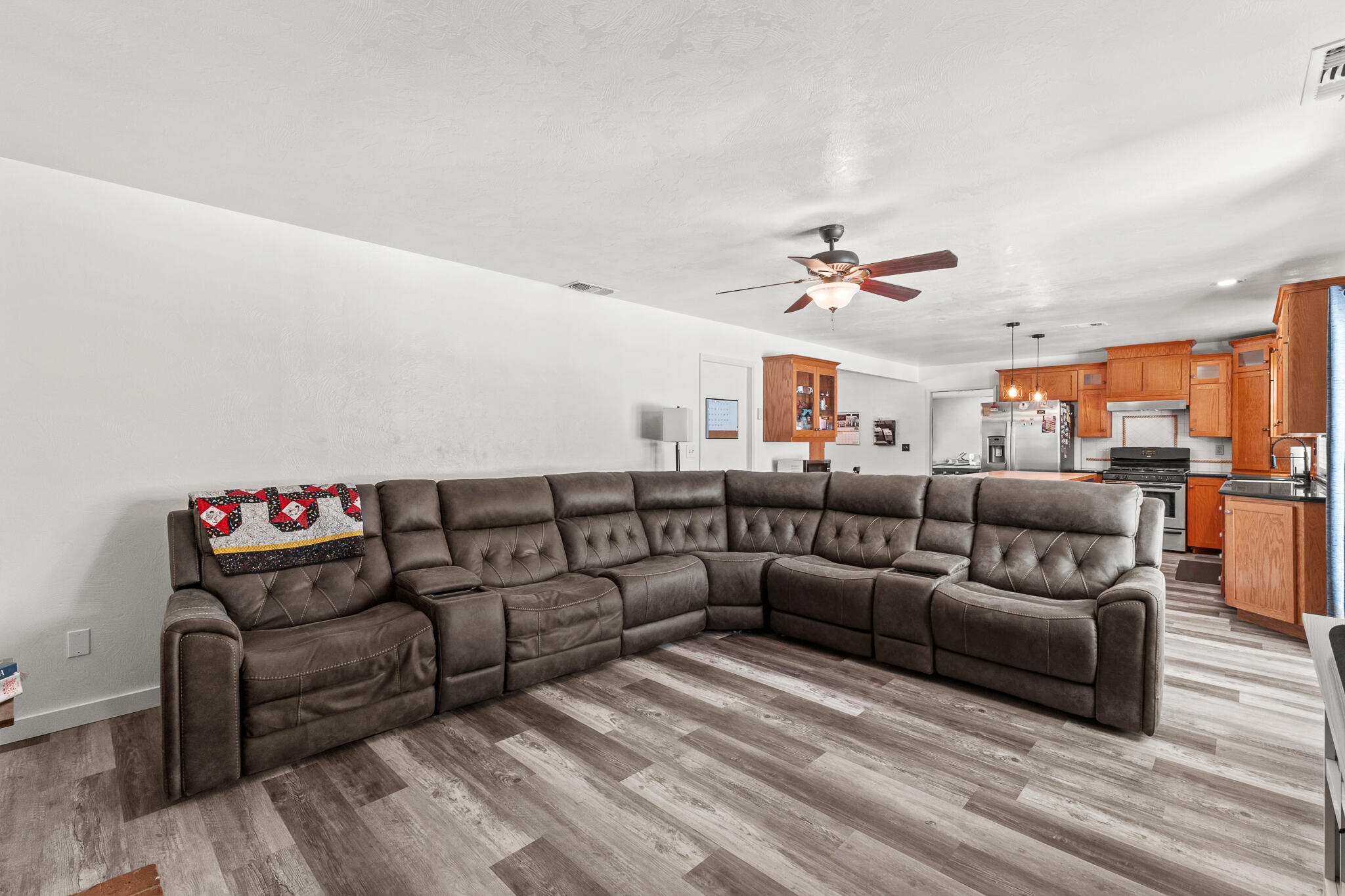 3415 W Cutler Avenue