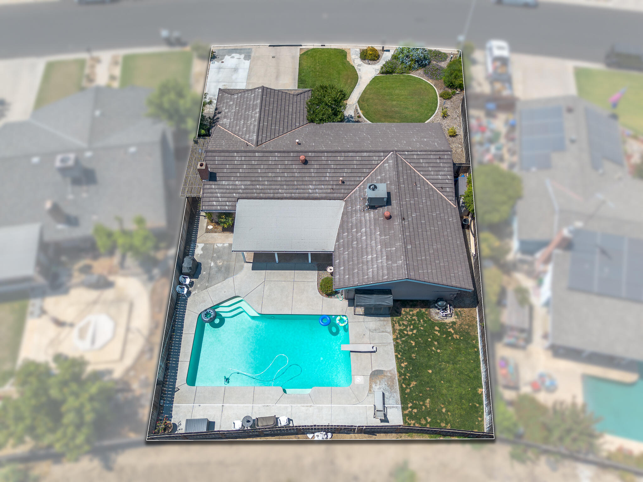 3415 W Cutler Avenue