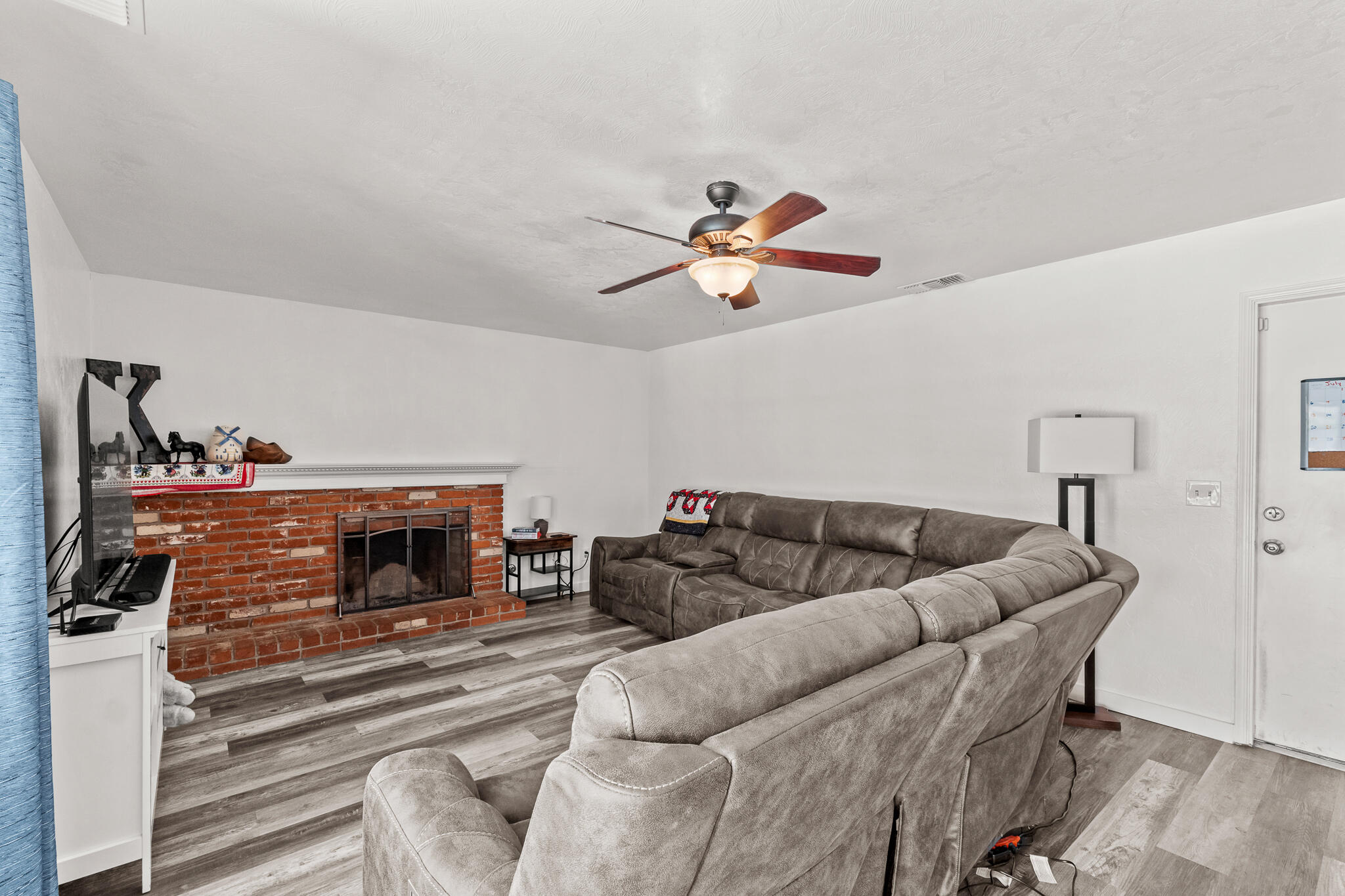 3415 W Cutler Avenue