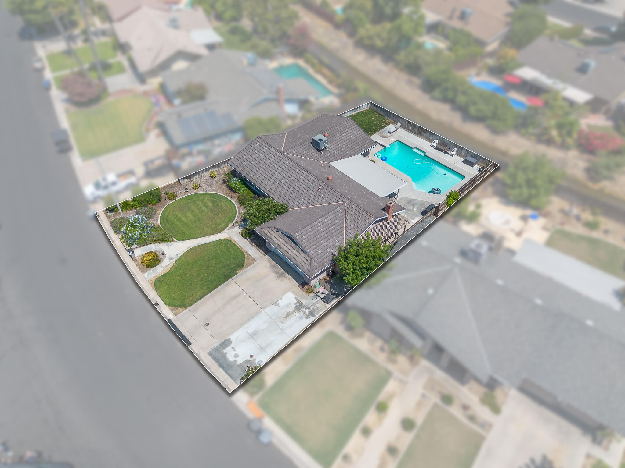 3415 W Cutler Avenue