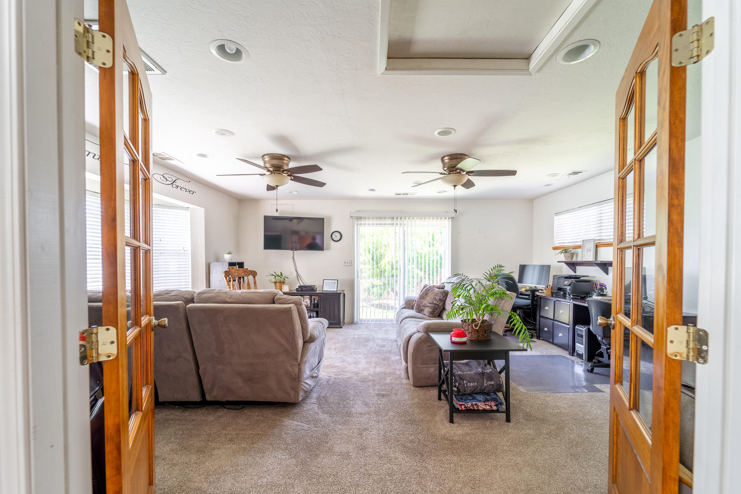 1581 W Pleasant Avenue