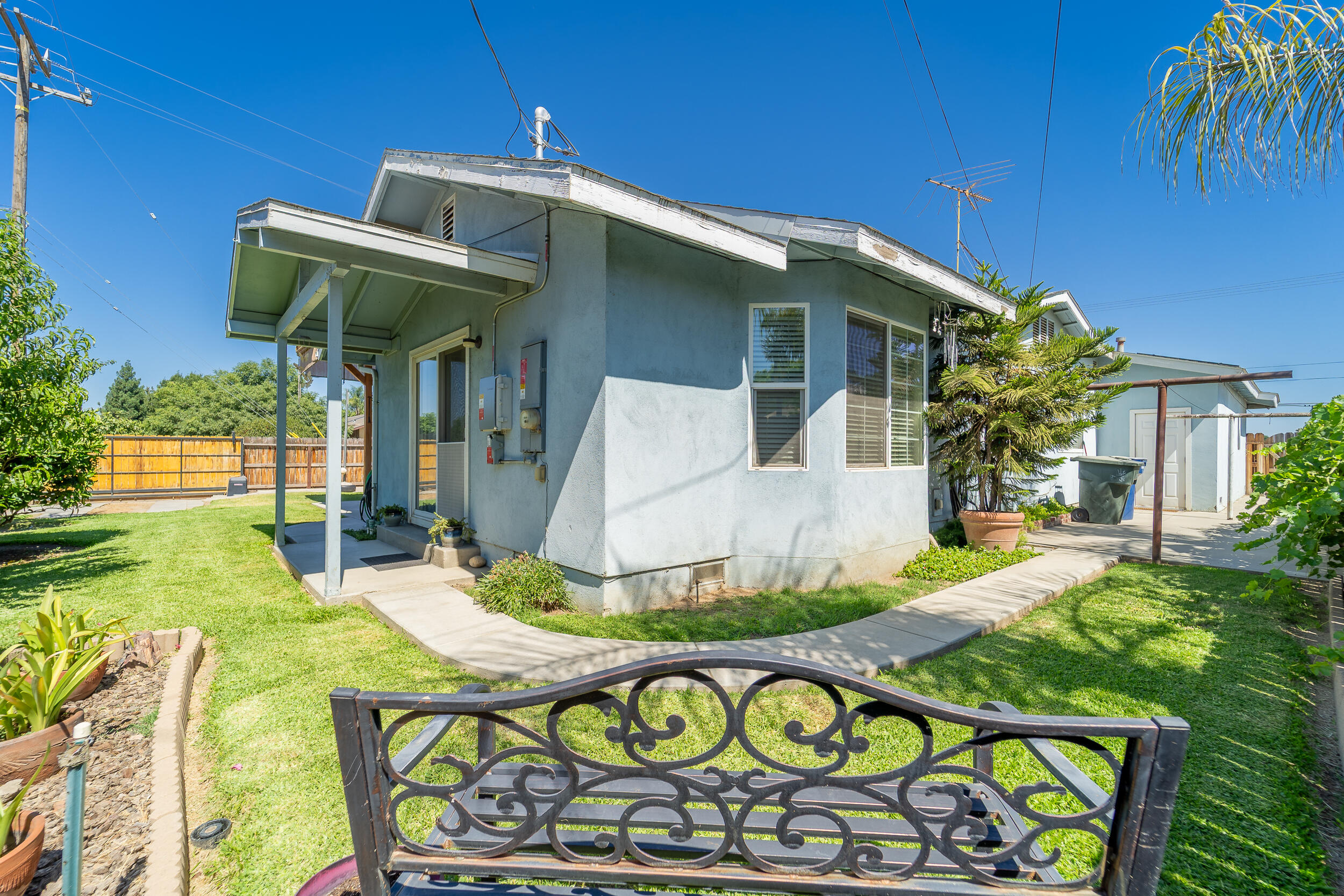 1581 W Pleasant Avenue