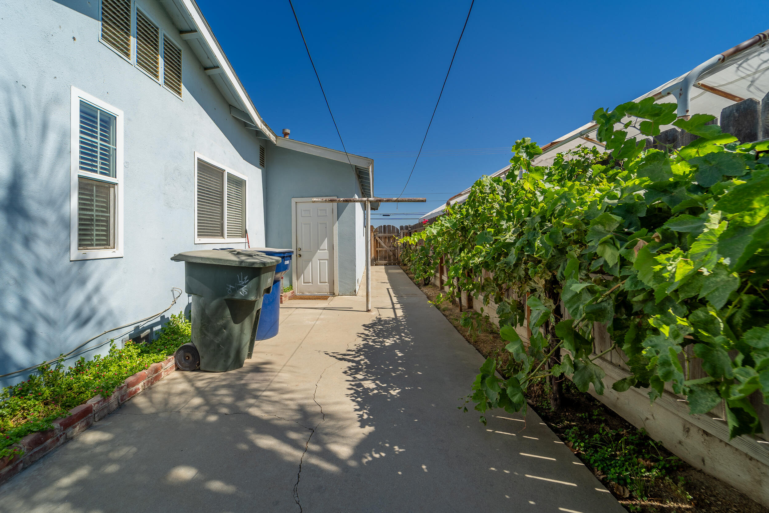 1581 W Pleasant Avenue