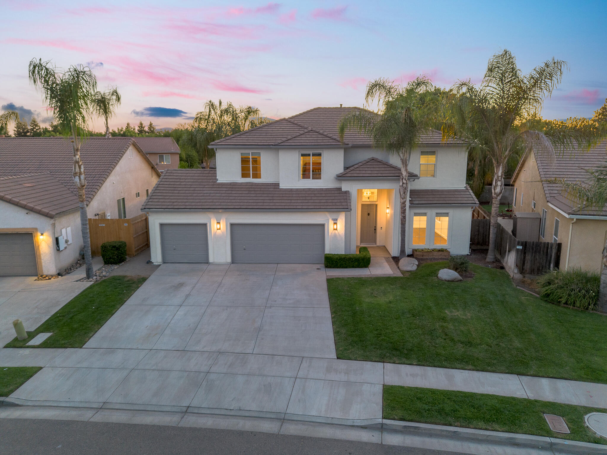 1579 Monsecco Street