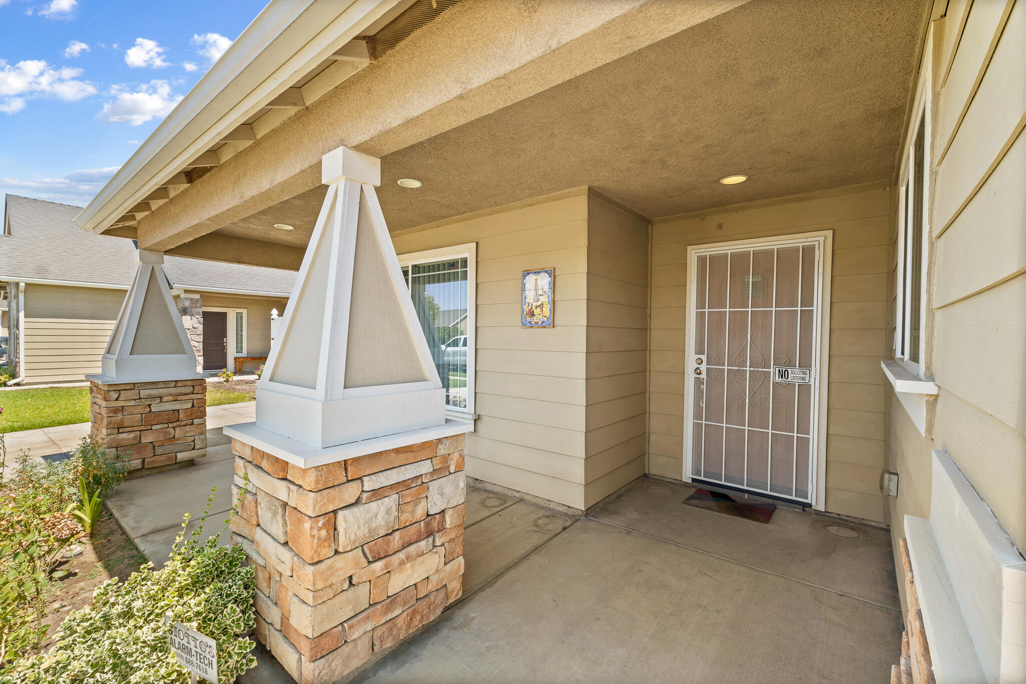 2379 Tahoe Avenue