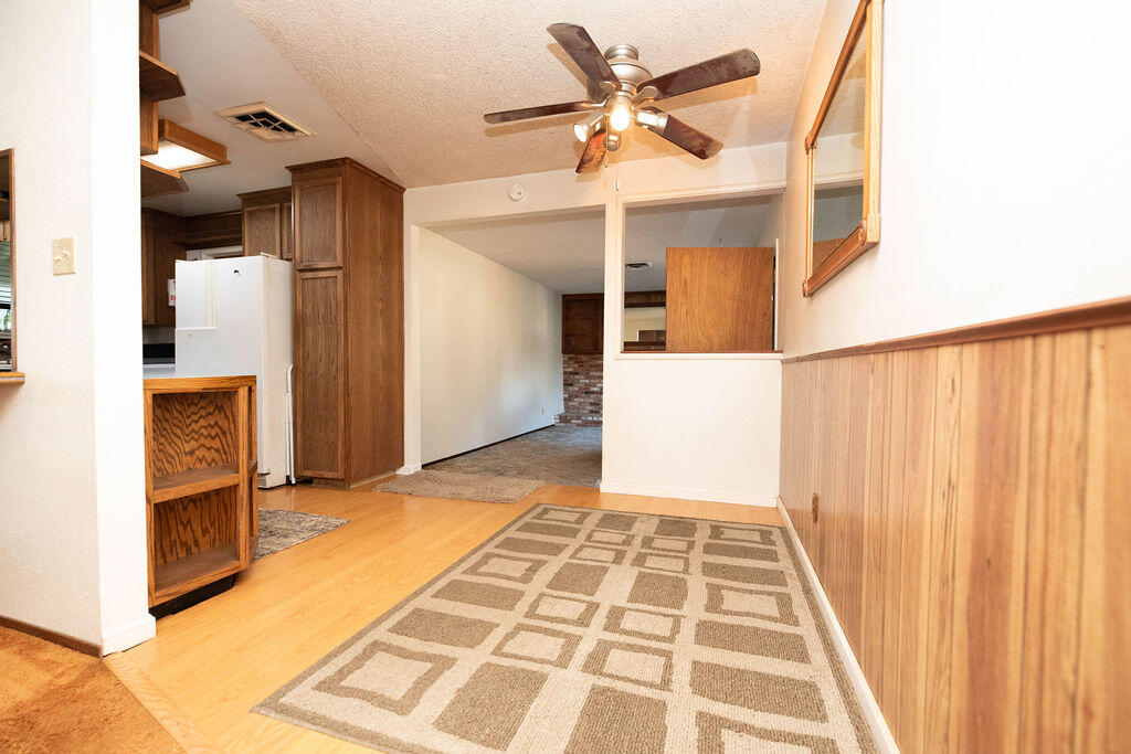 1534 W Canary Drive