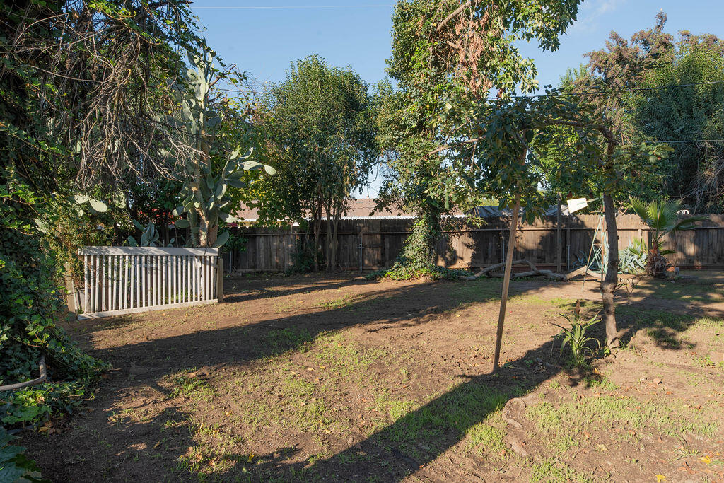 1534 W Canary Drive