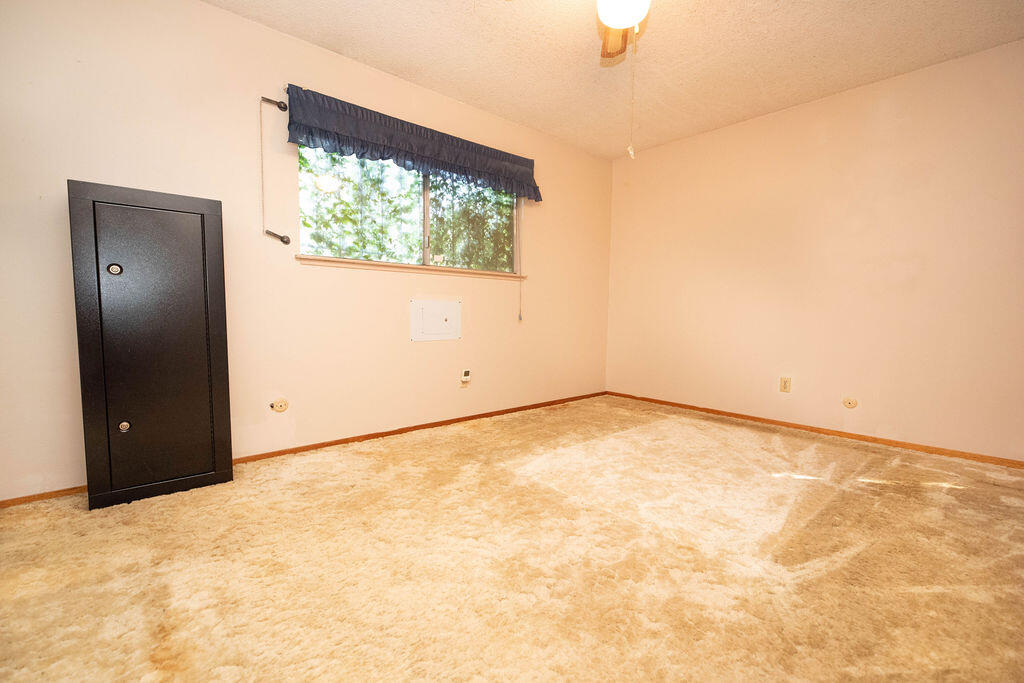 1534 W Canary Drive